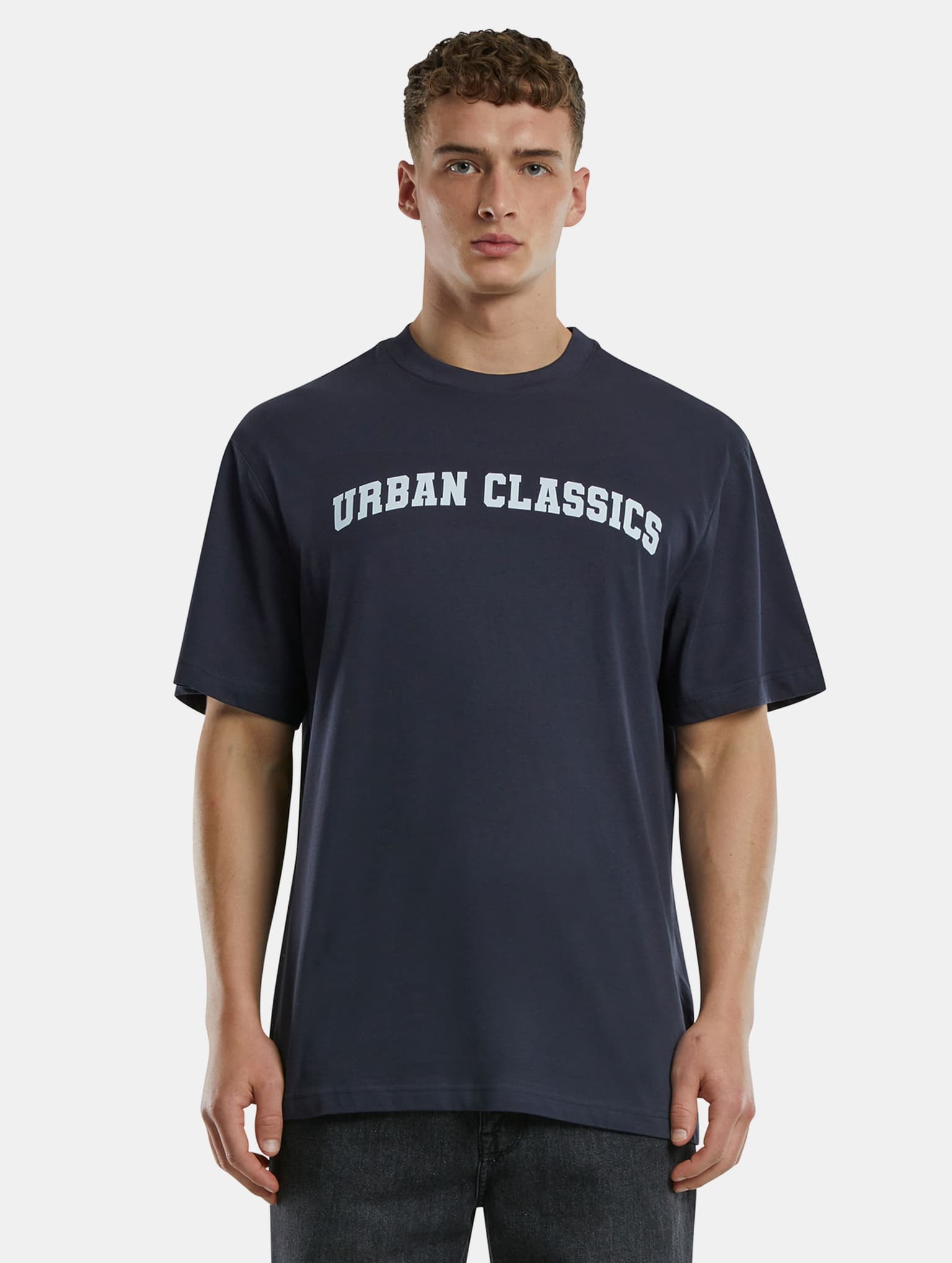 Urban Classics UC College Logo Tall T-Shirt – Bild 3