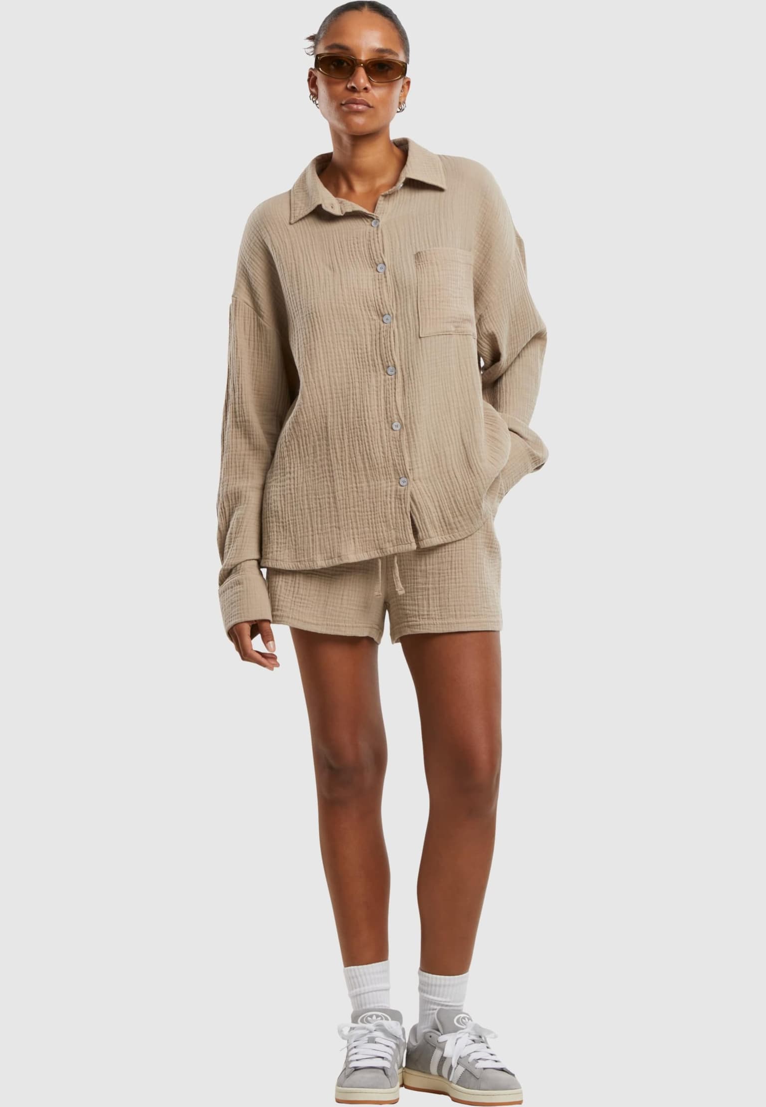 Urban Classics Ladies Oversized Musselin Blouse – Bild 4