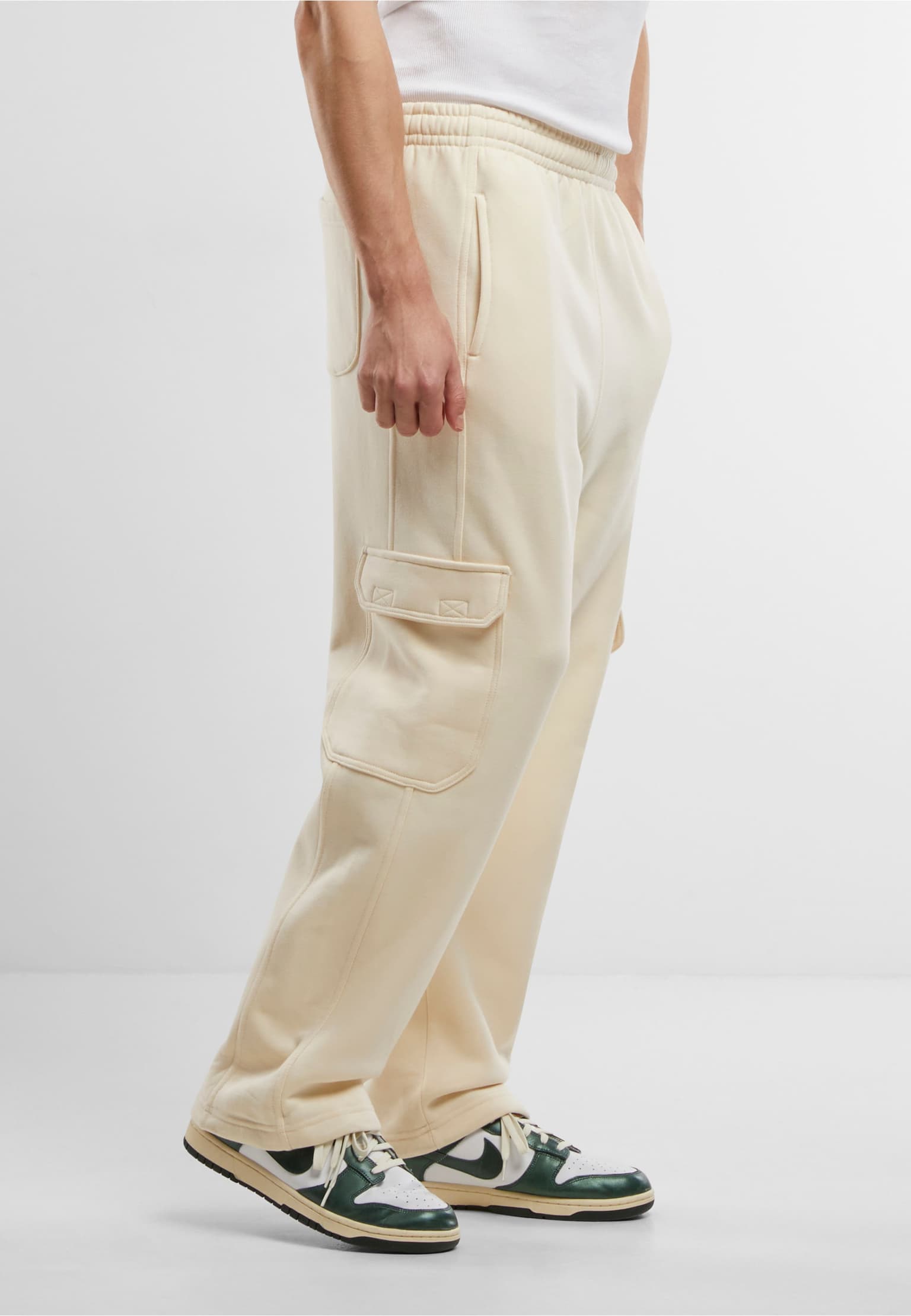 Urban Classics Cargo Sweatpants – Bild 4