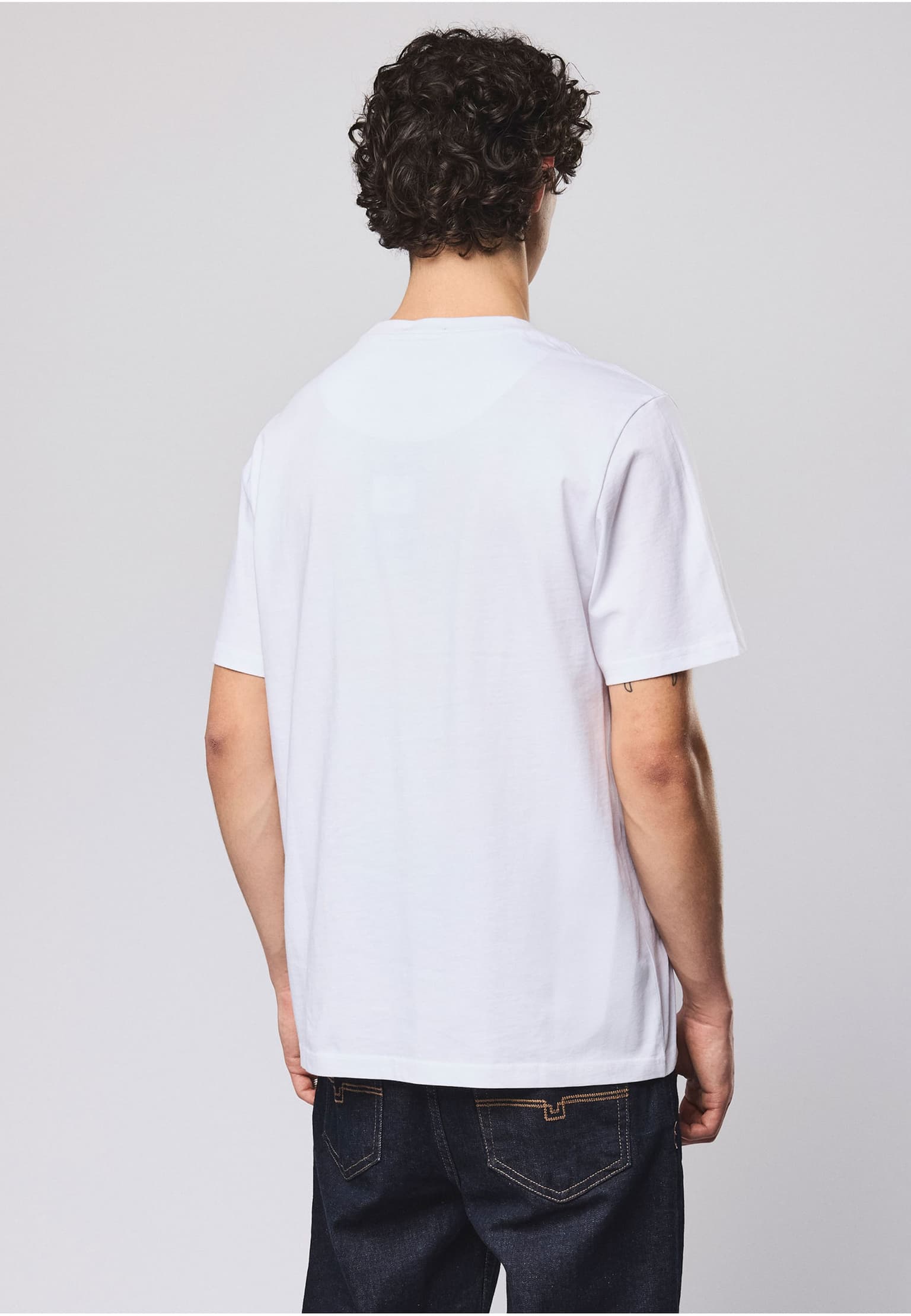 Weekend Offender BROOKLANDS BADGE TEE – Bild 2