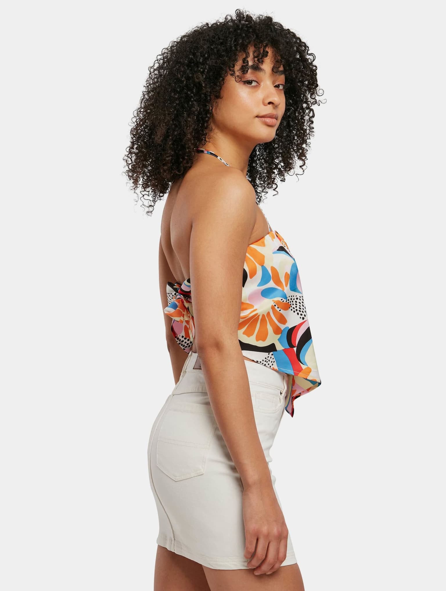 Urban Classics Ladies Cropped AOP Satin Triangle Top – Bild 4
