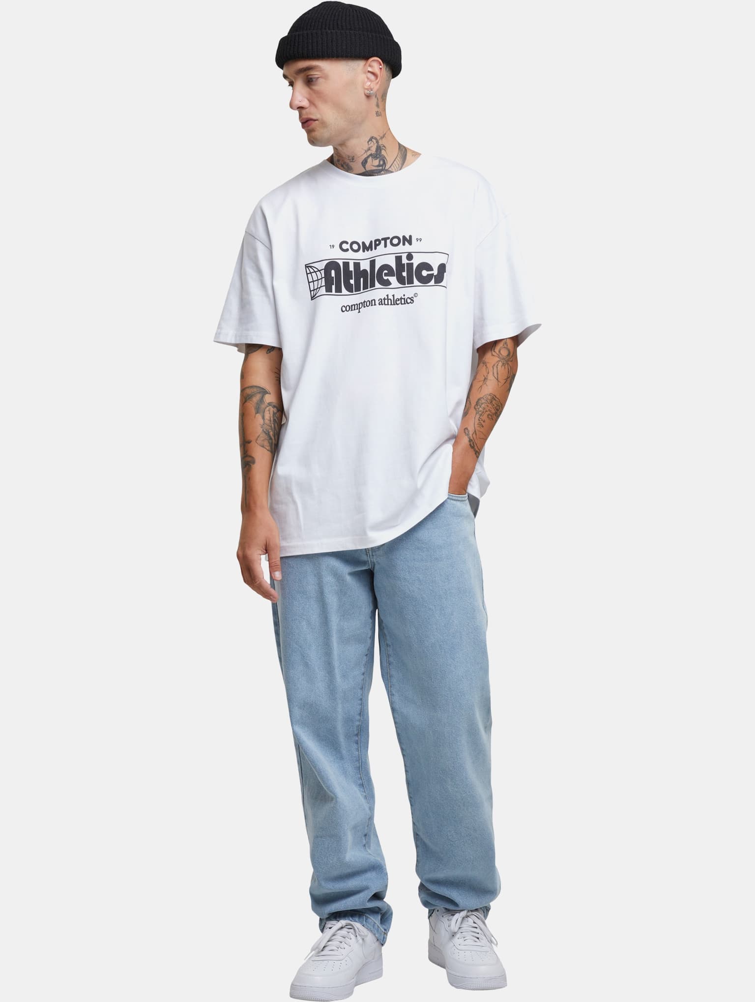 Mister Tee Upscale Compton Athletic Club Oversize – Bild 4