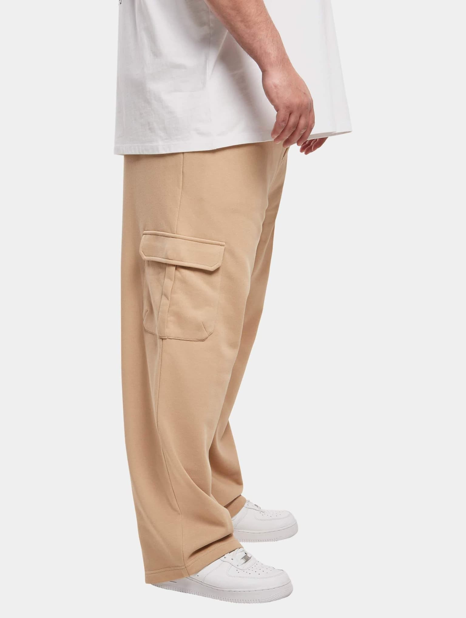 Urban Classics 90‘s Cargo Sweatpants – Bild 4
