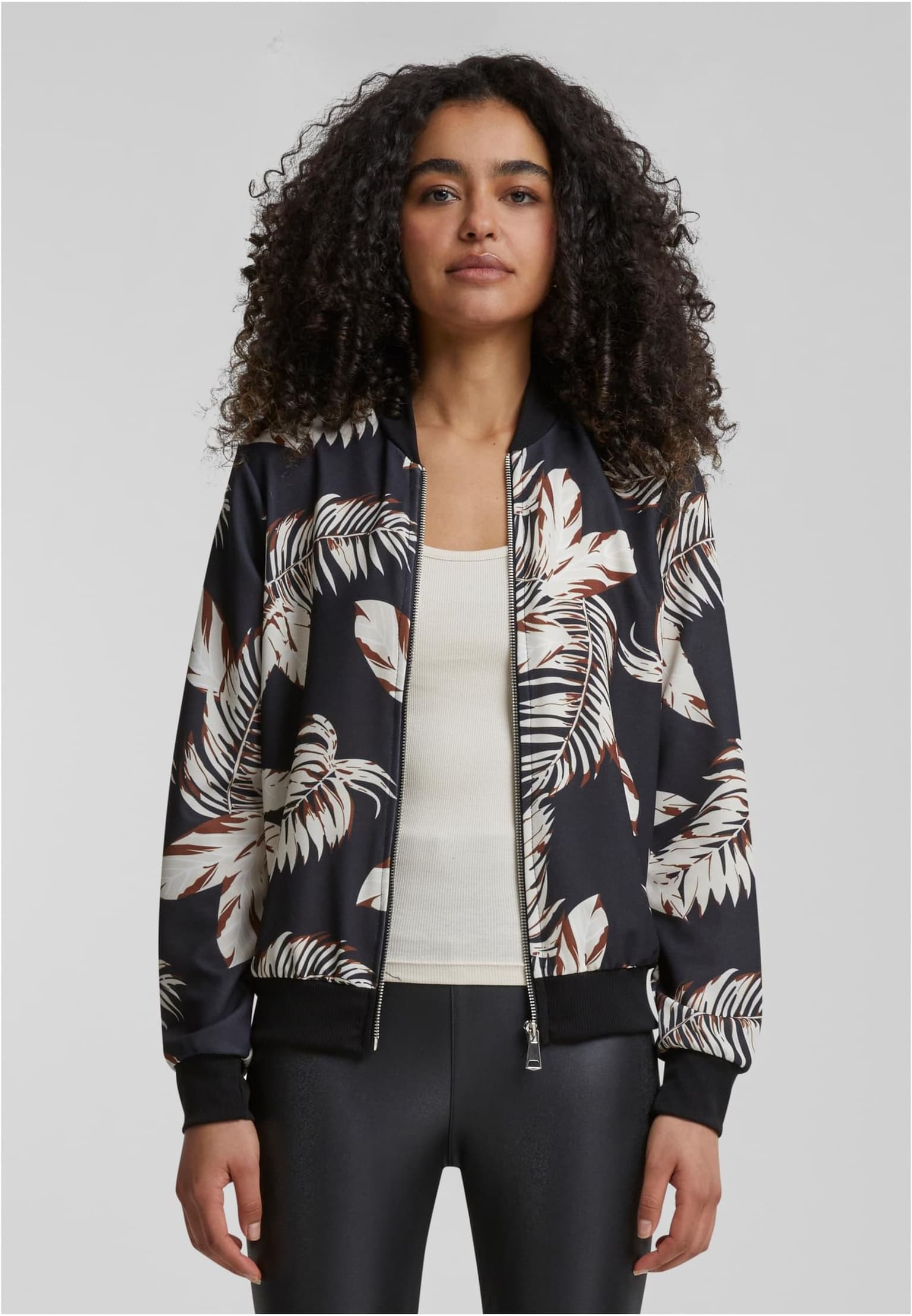 Cloud5ive Damen Blouson Bomberjacke mit Blätter Print – Bild 3