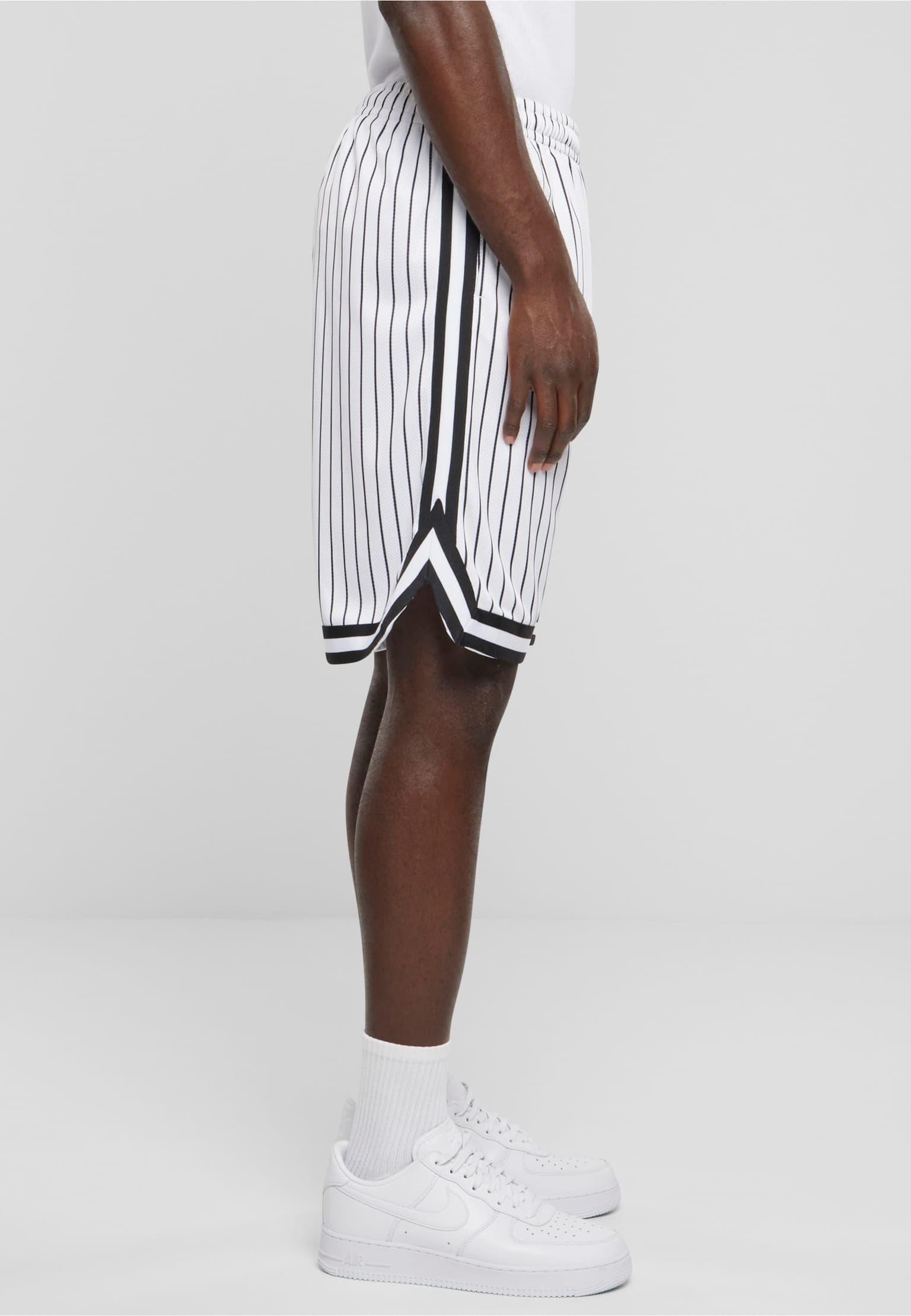Urban Classics Striped Mesh Short – Bild 4