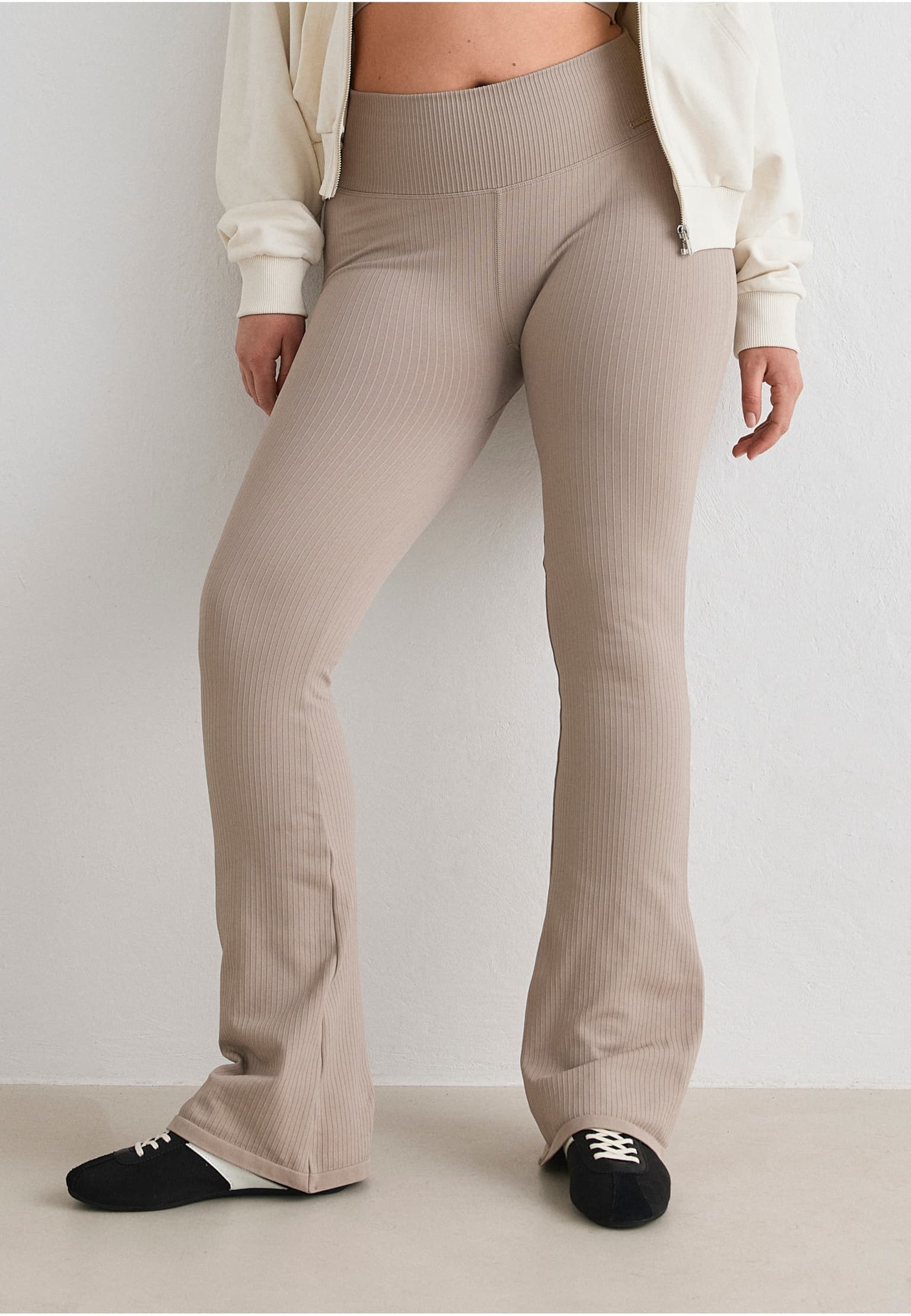 aimn Ribbed Seamless Flare Tights