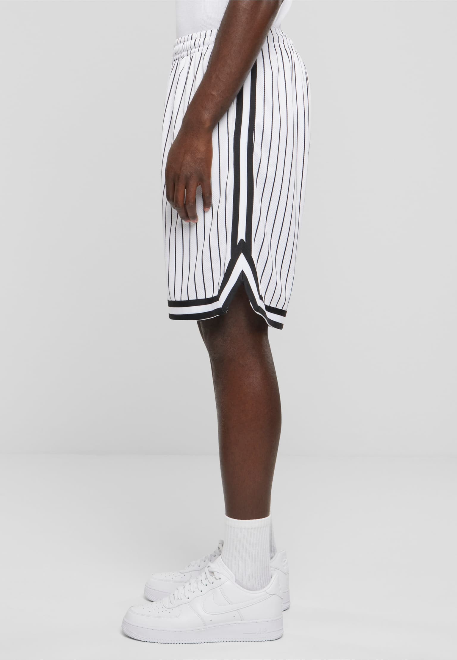Urban Classics Striped Mesh Short – Bild 3