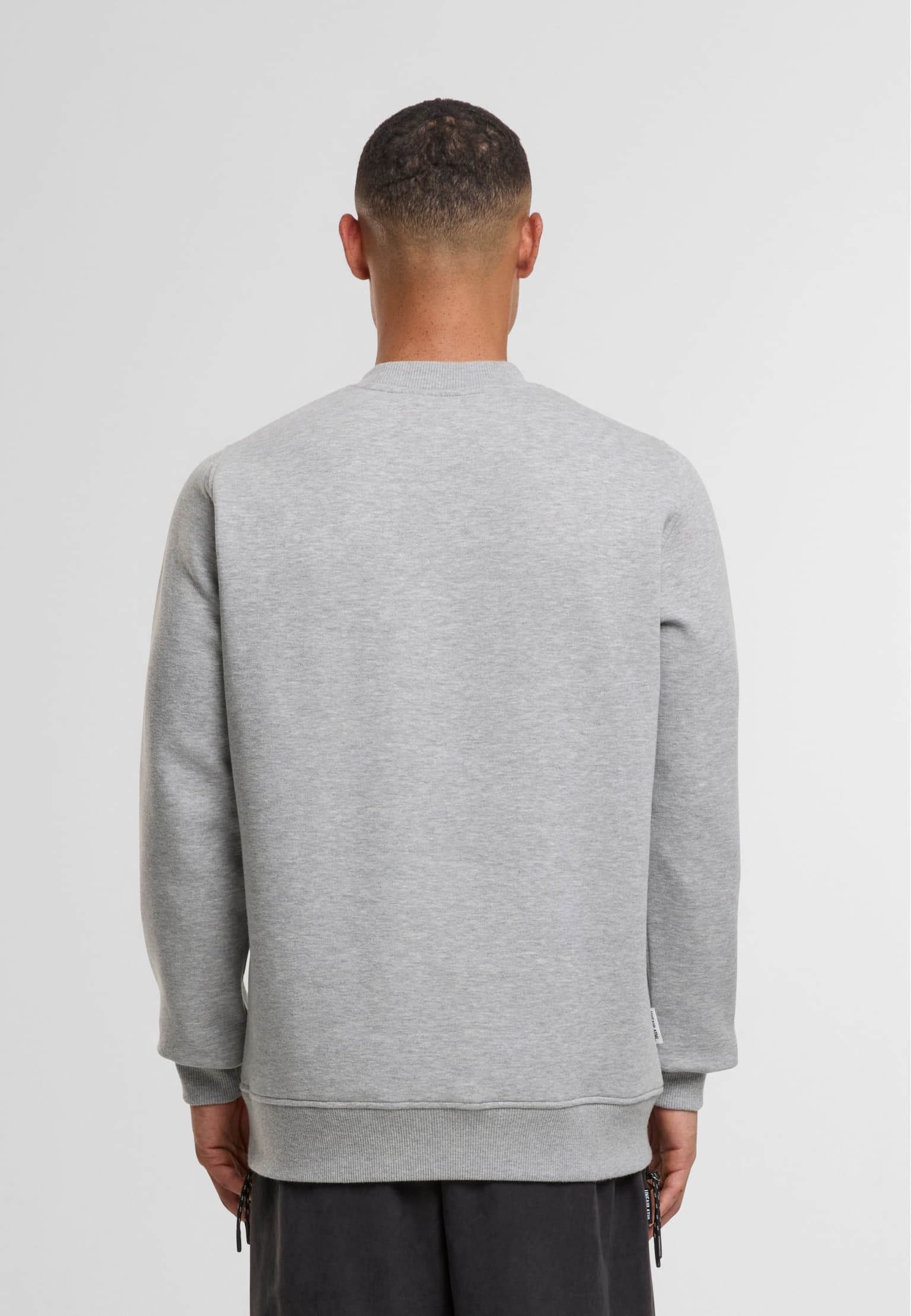 UNFAIR ATHLETICS Classic Label Crewneck – Bild 2