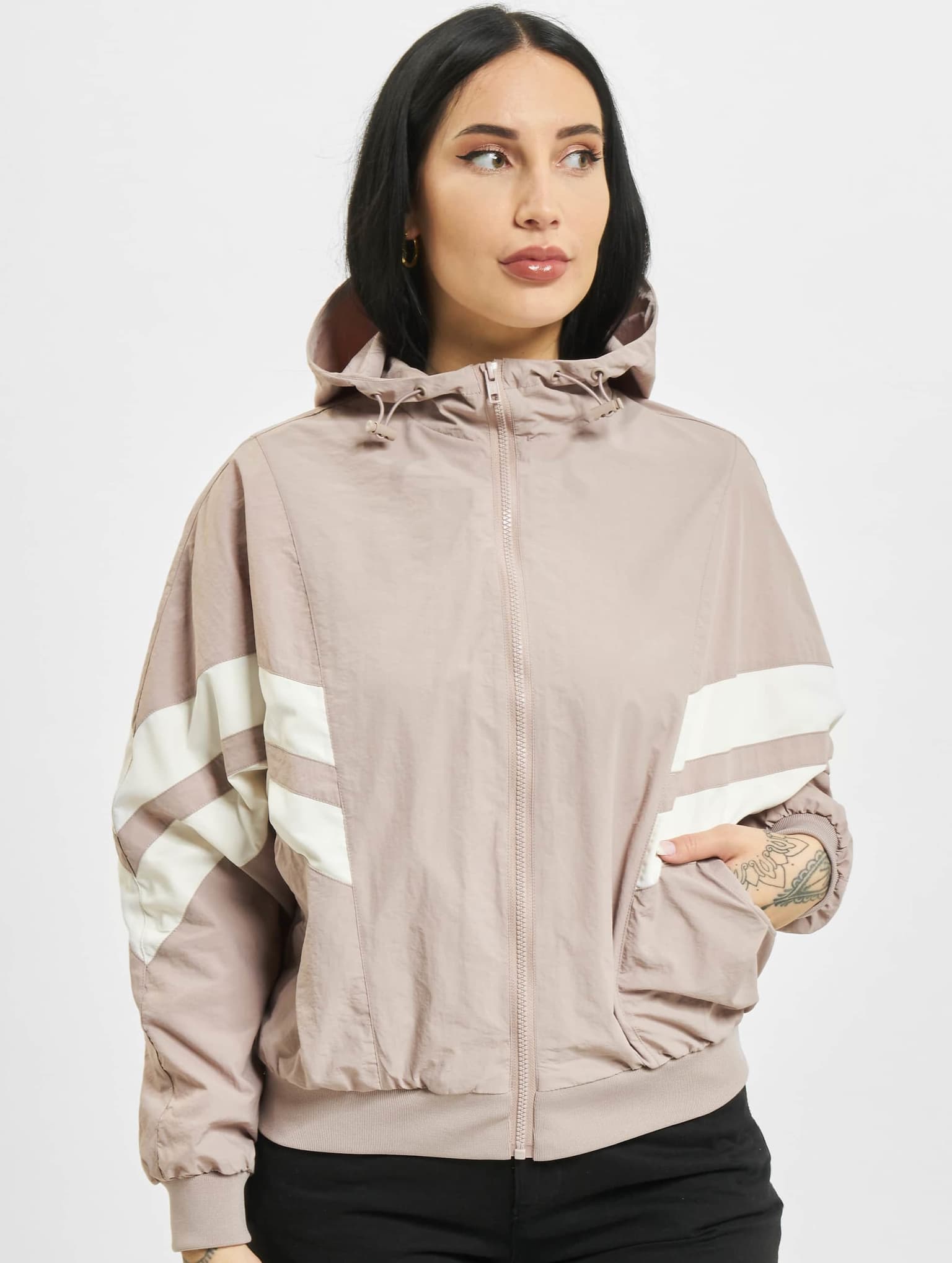 Urban Classics Ladies Crinkle Batwing Jacket – Bild 3
