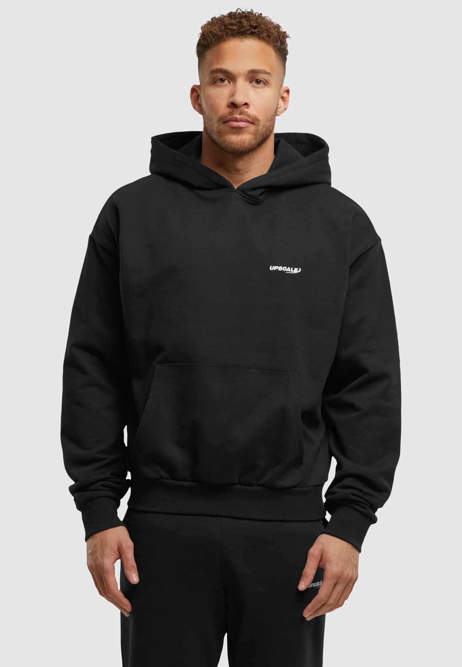 Mister Tee Upscale Core EMB Oversize Hoody – Bild 3