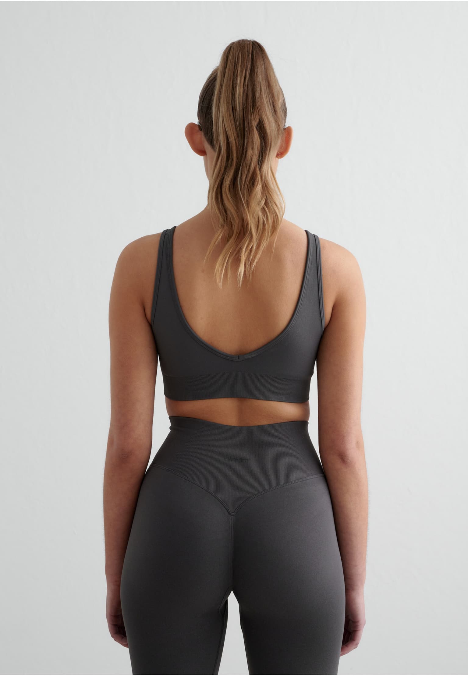 aimn Shape Seamless Deep Cut Bra – Bild 2