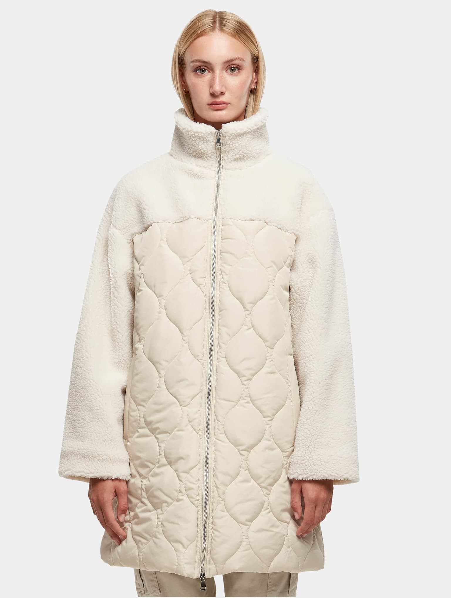 Urban Classics Ladies Oversized Sherpa Quilted Coat – Bild 4