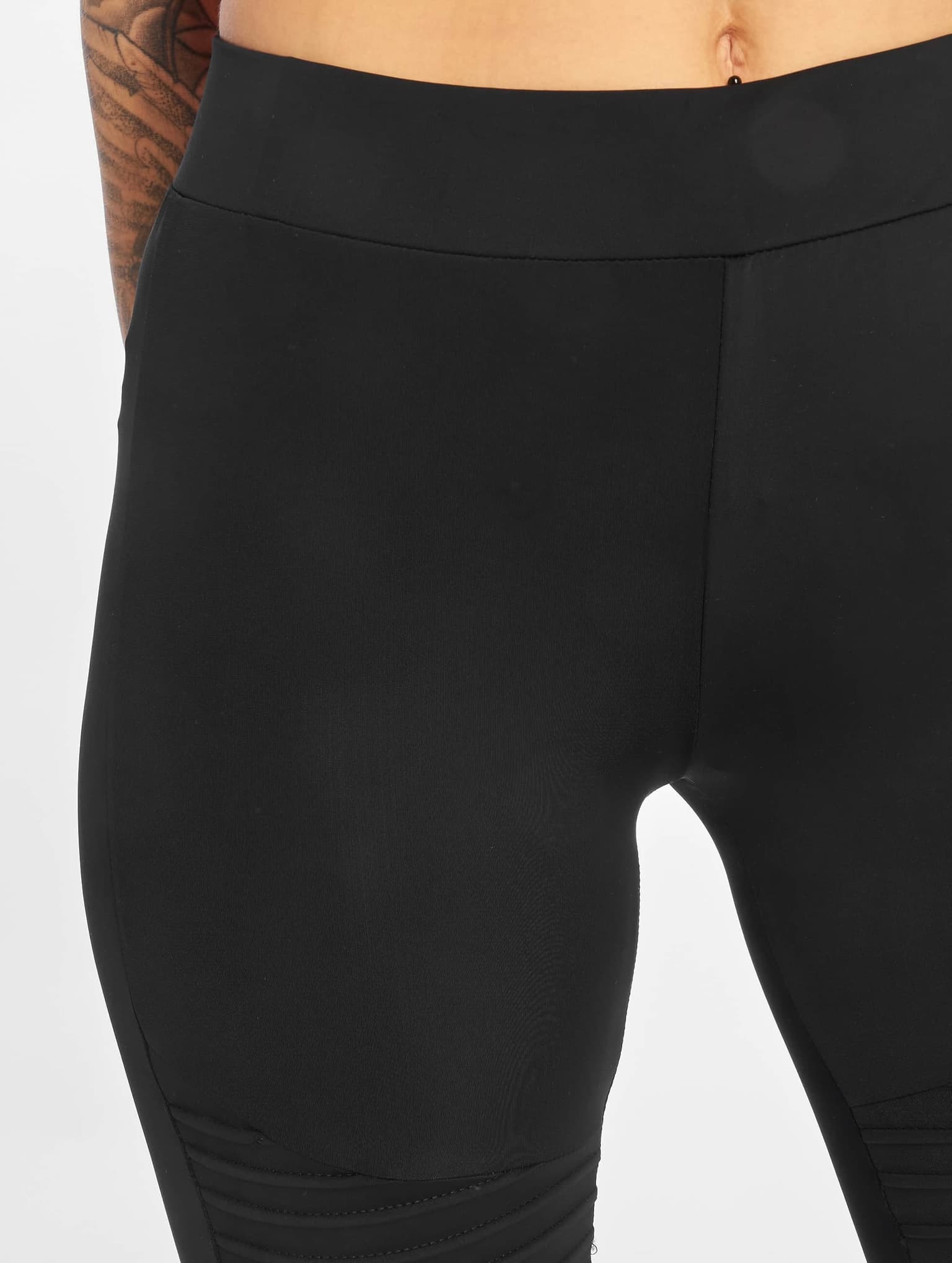 Urban Classics Ladies Tech Biker Leggings – Bild 4