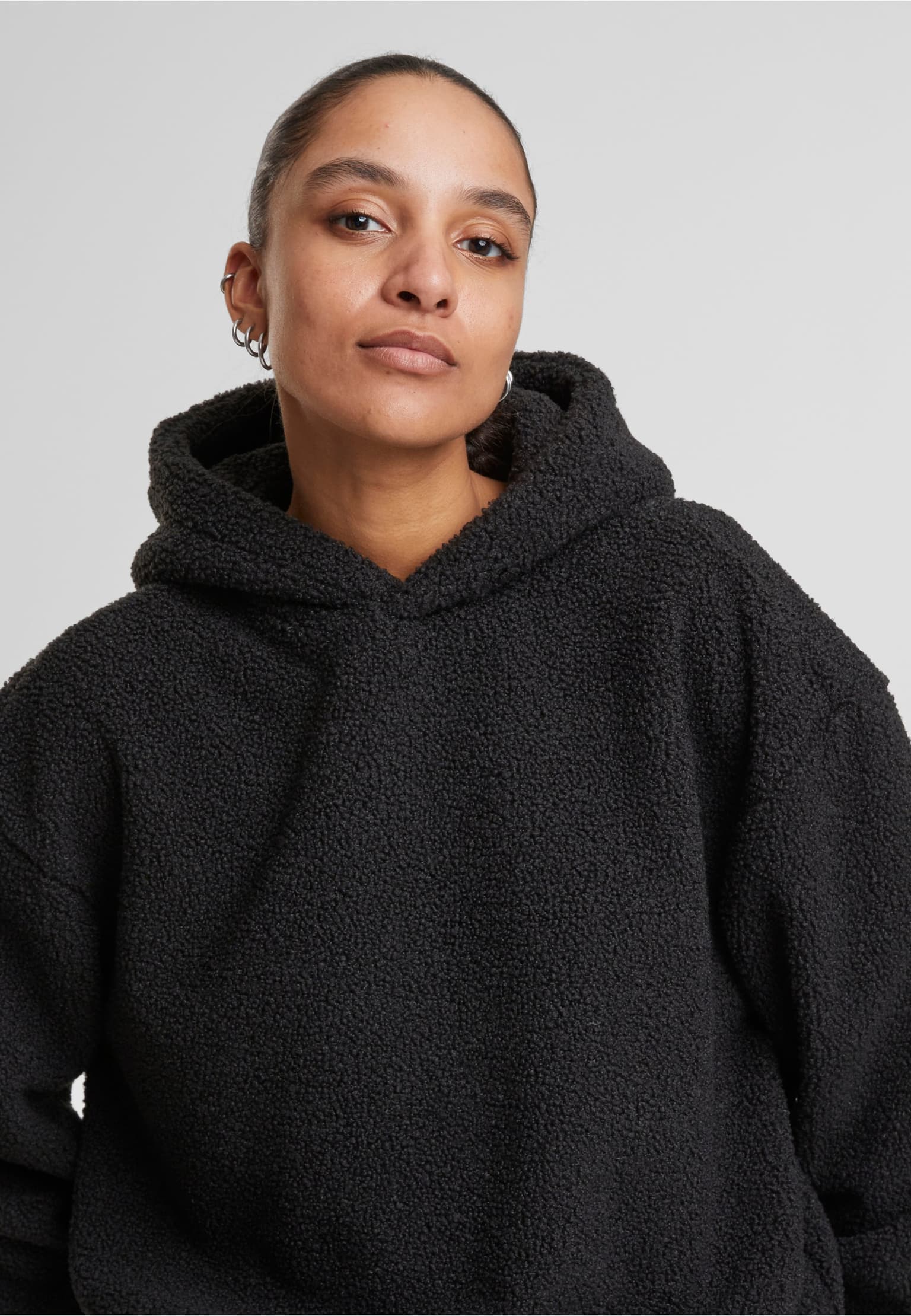 Urban Classics Ladies Oversized Bonded Sherpa Hoody – Bild 3