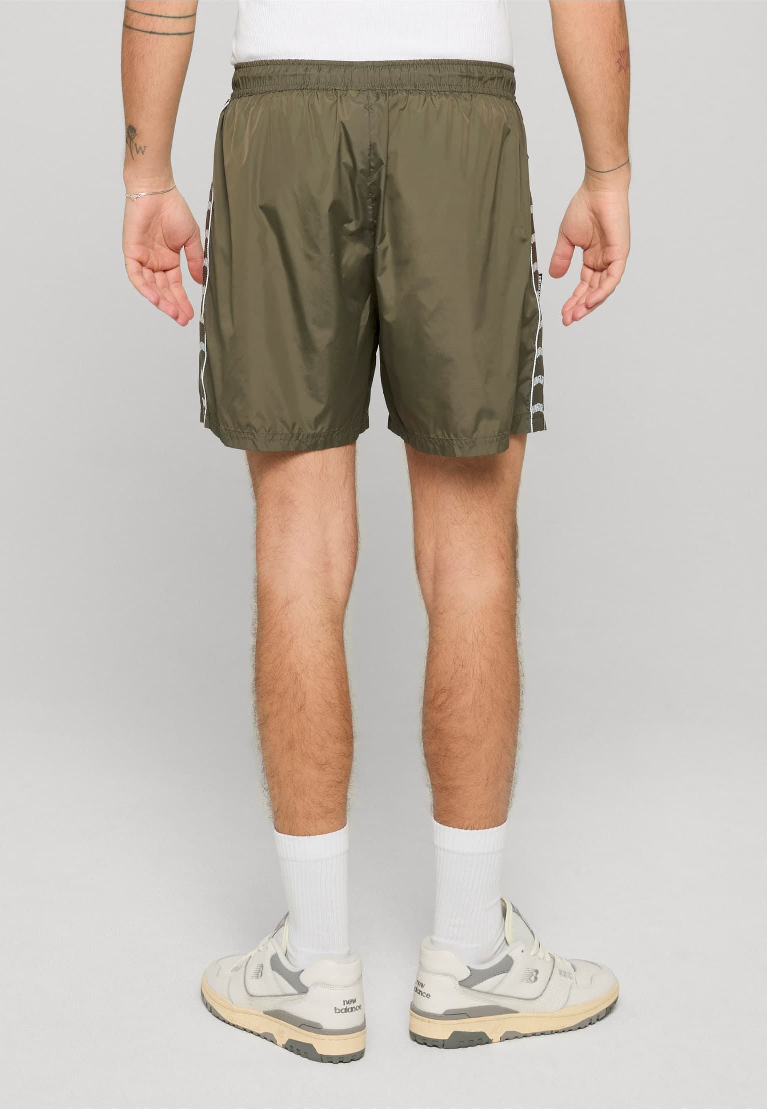 UNFAIR ATHLETICS Curved Tape Trackshorts – Bild 2
