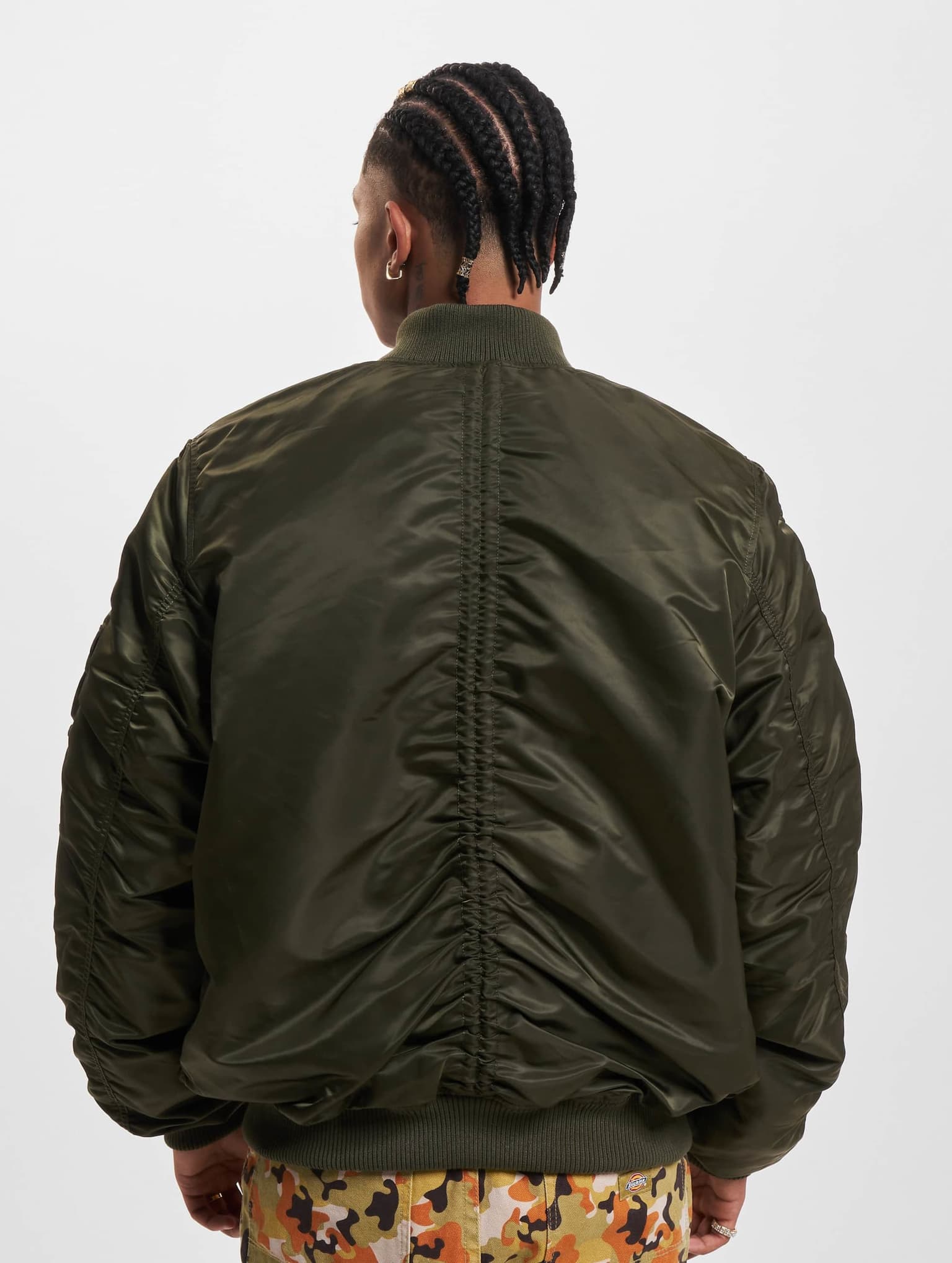 Alpha Industries MA-1 OS Puckered Bomberjacke – Bild 2