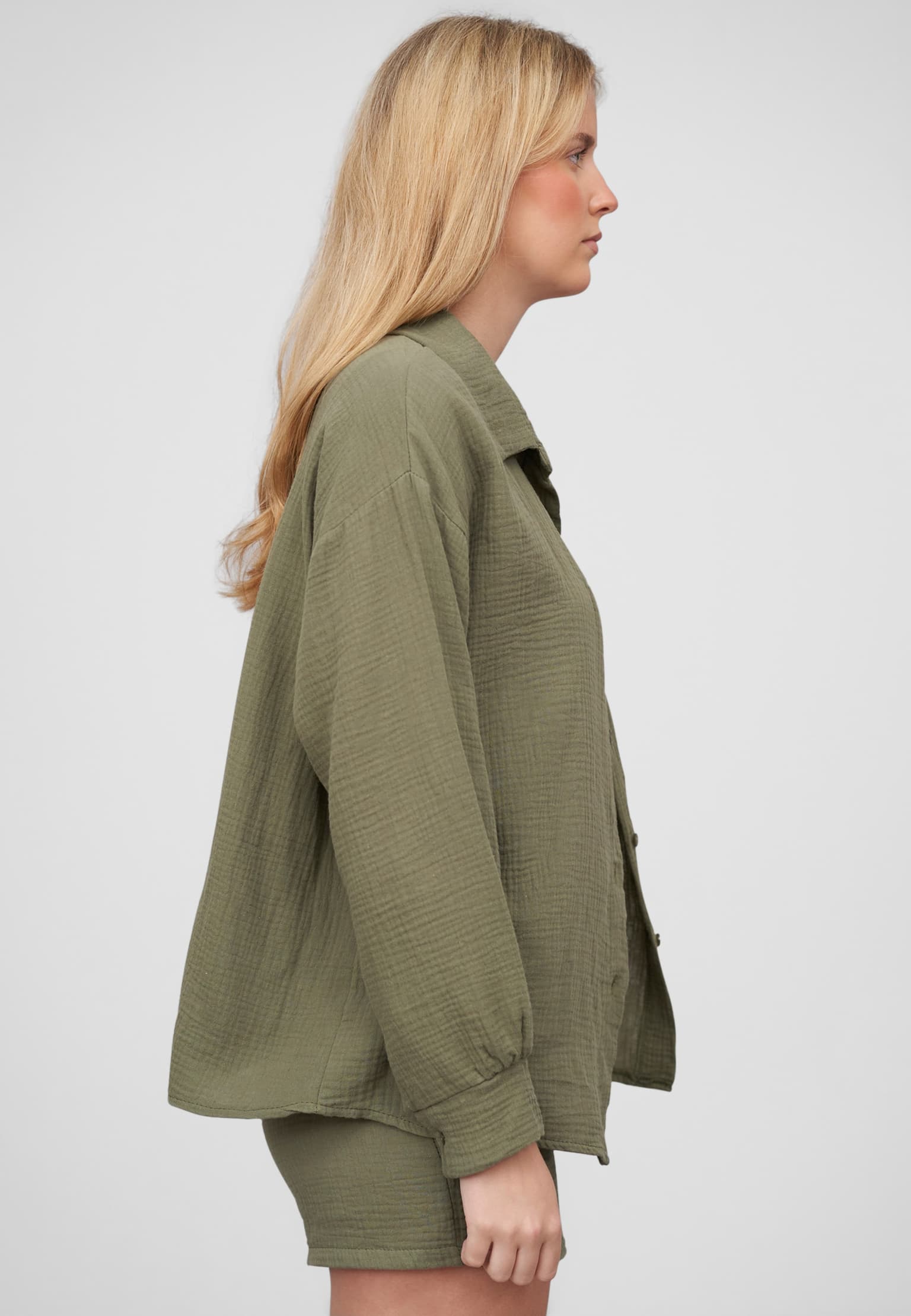 Cloud5ive Damen Oversize Musselin Bluse mit Knopfleiste – Bild 4