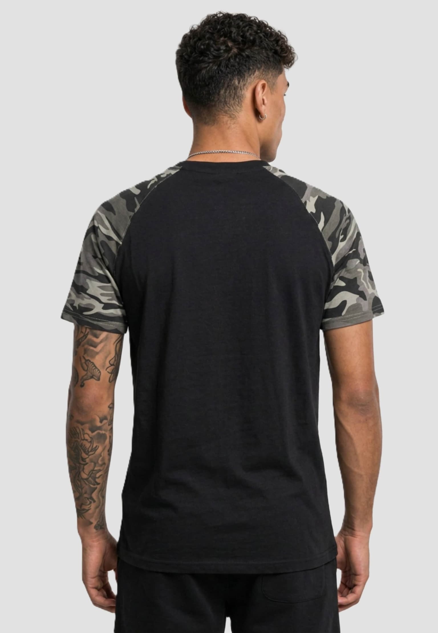 Urban Classics Raglan Contrast Tee – Bild 2