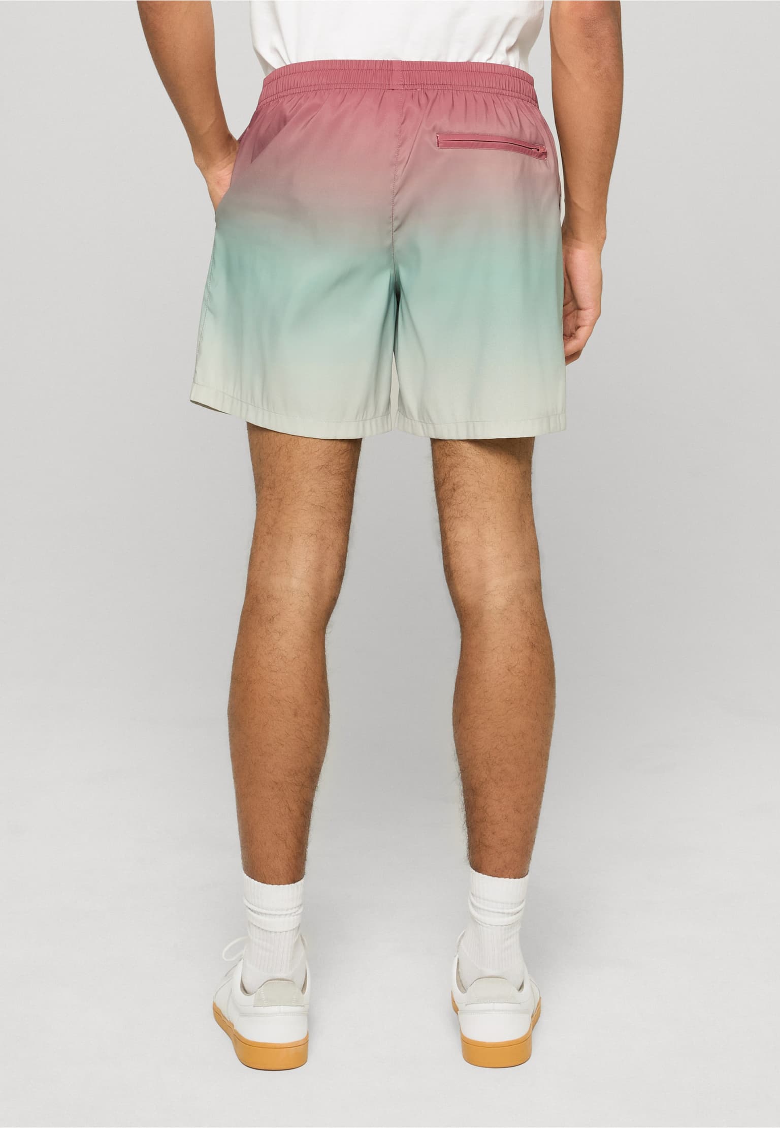 Urban Classics Gradient Swim Short – Bild 2