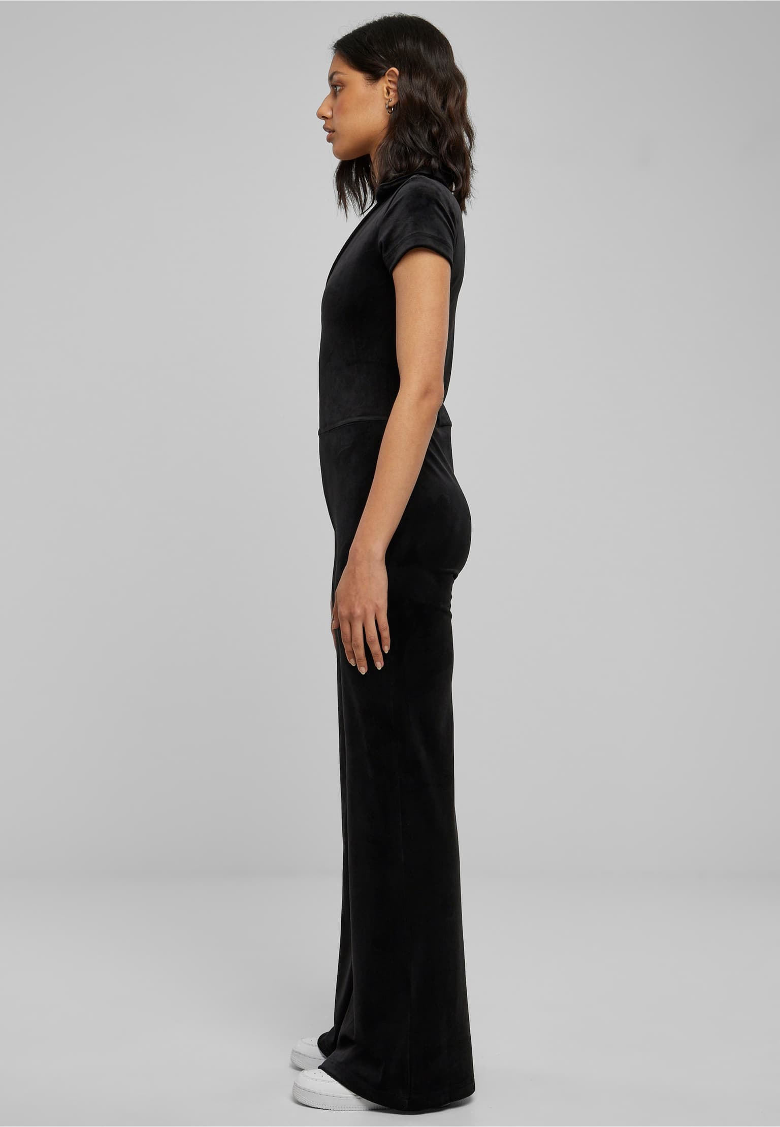 Urban Classics Ladies Velvet Jumpsuit – Bild 3