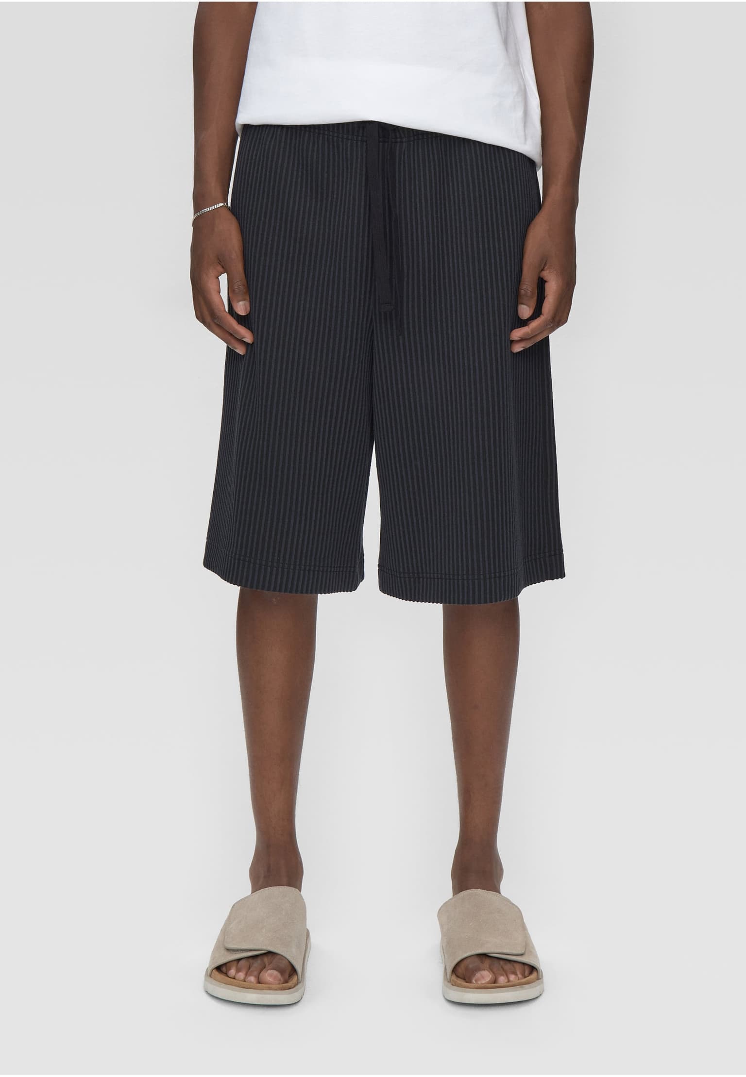 Minimum Jasper wde striped shorts