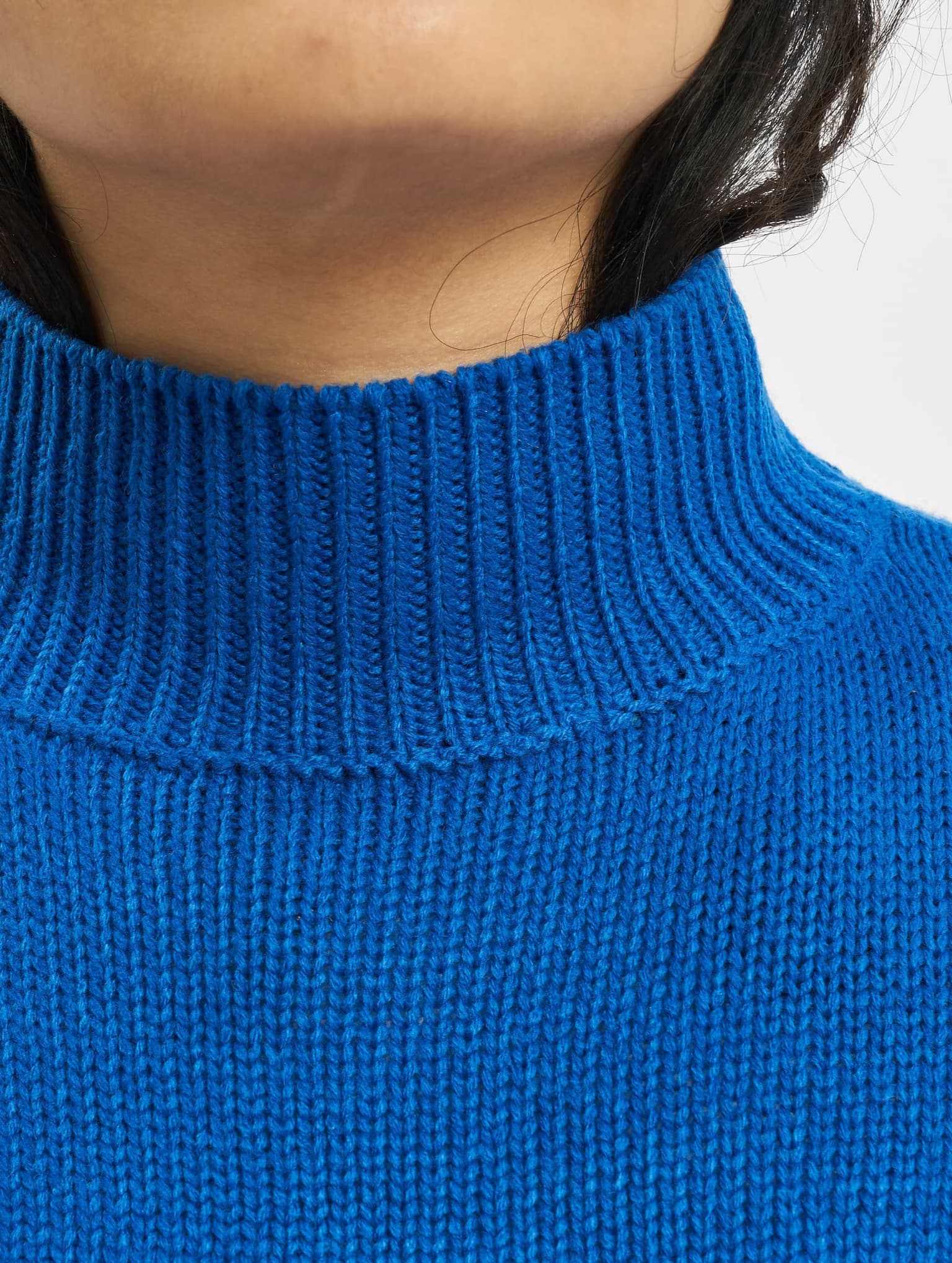 Urban Classics Ladies Oversize Turtleneck Sweater – Bild 4