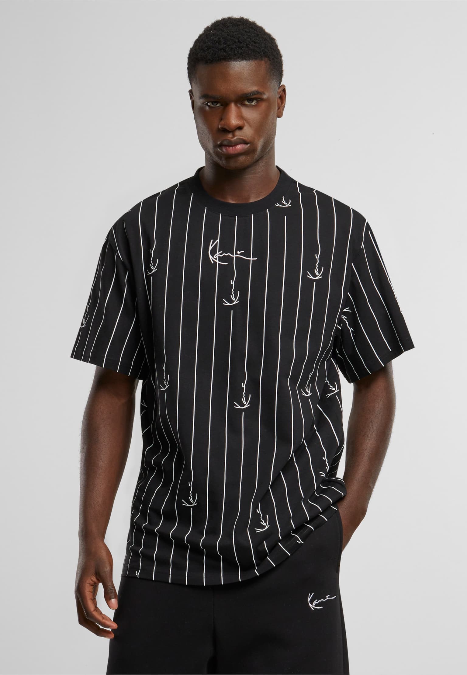 Karl Kani Small Signature Logo Prinstripe Tee