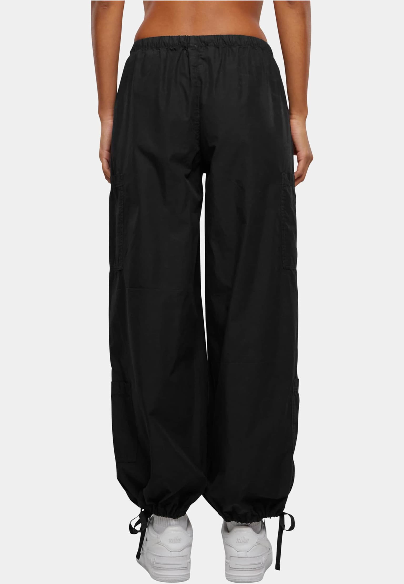 Urban Classics Ladies Cotton Cargo Parashute Pants – Bild 2