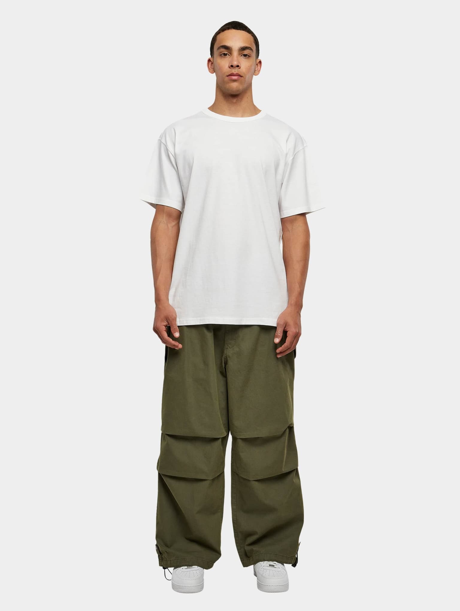 Urban Classics Wide Cargo Pants – Bild 3