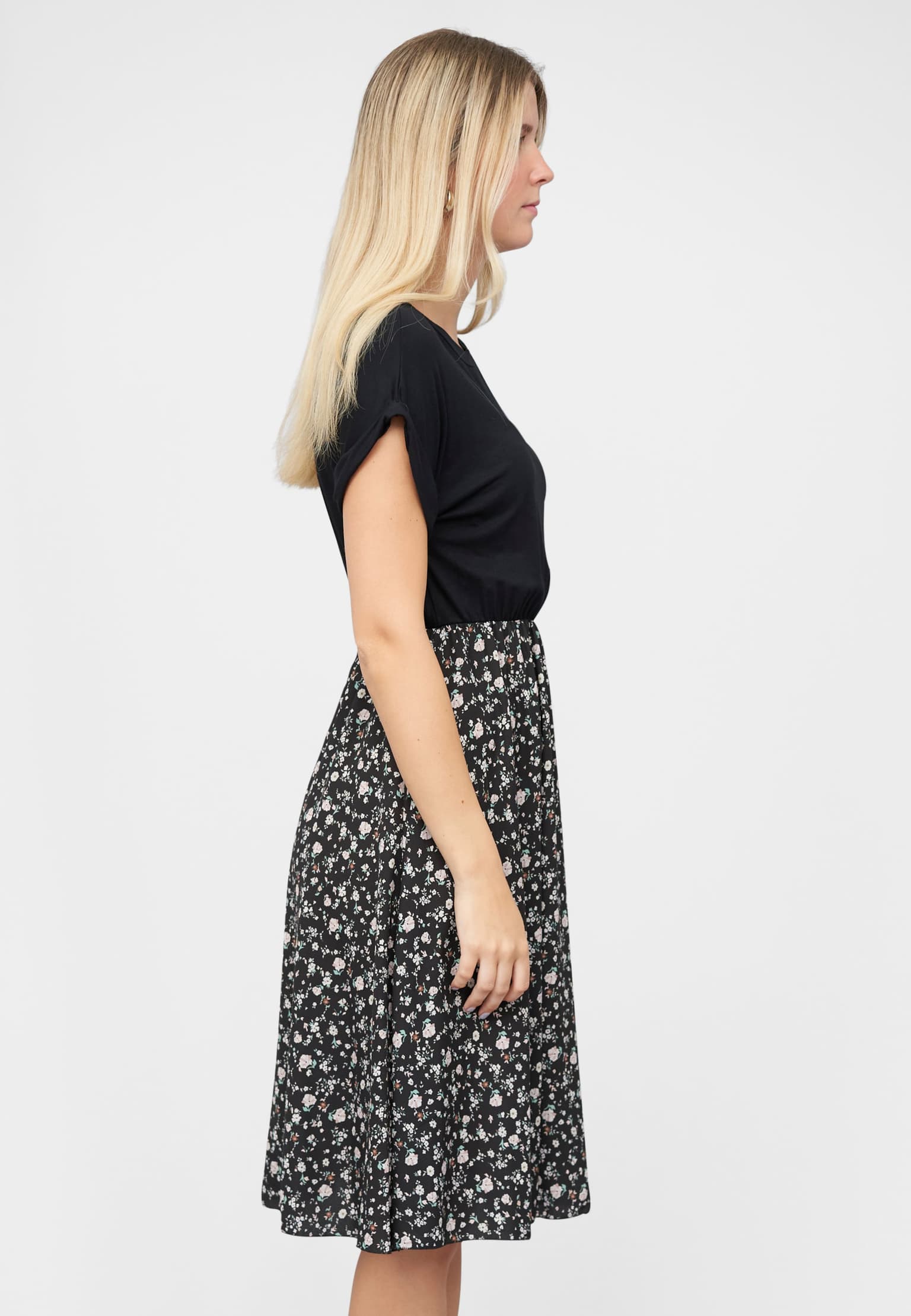 Cloud5ive T-Shirt-Dress with flower print – Bild 4
