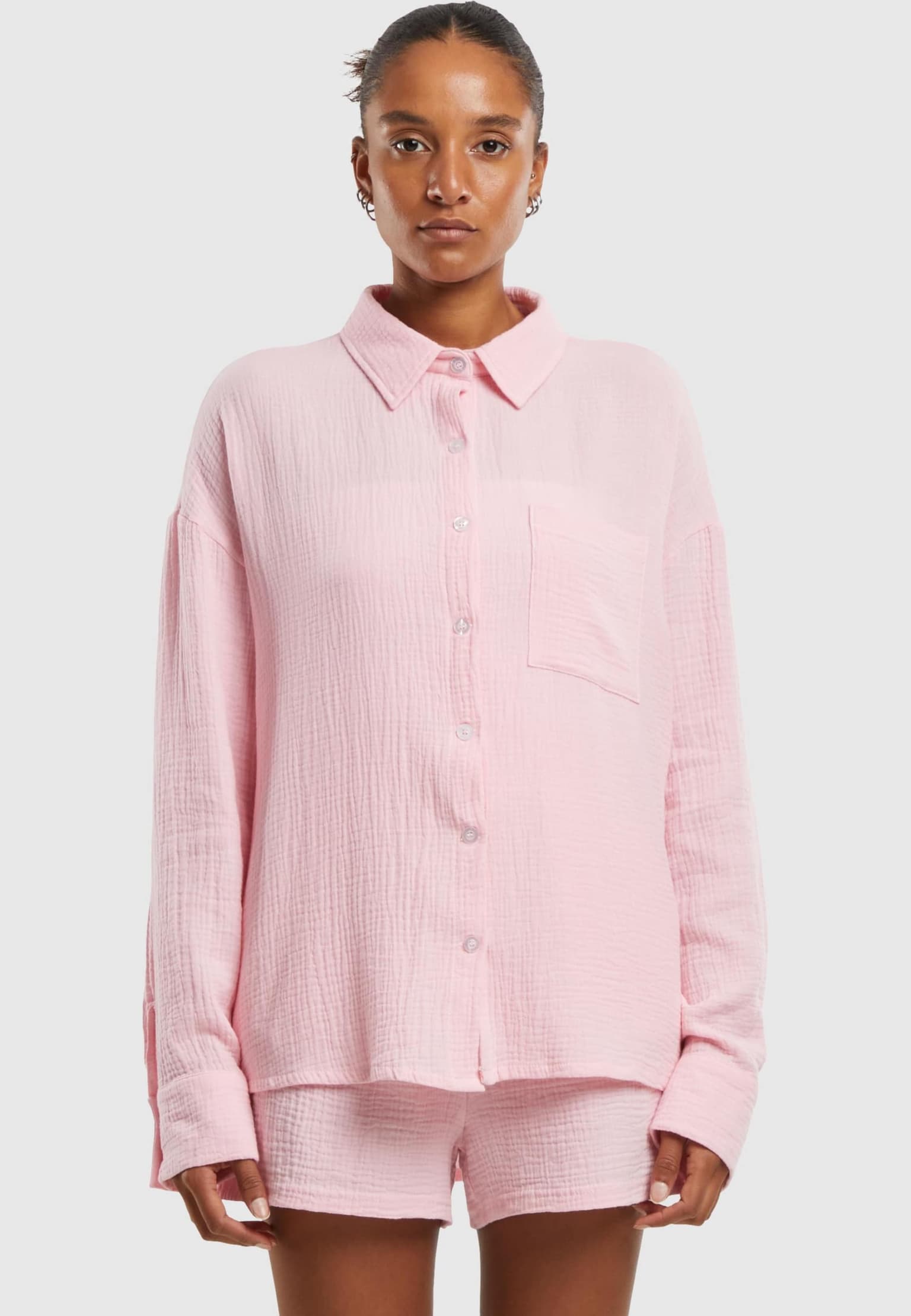 Urban Classics Ladies Oversized Musselin Blouse – Bild 3