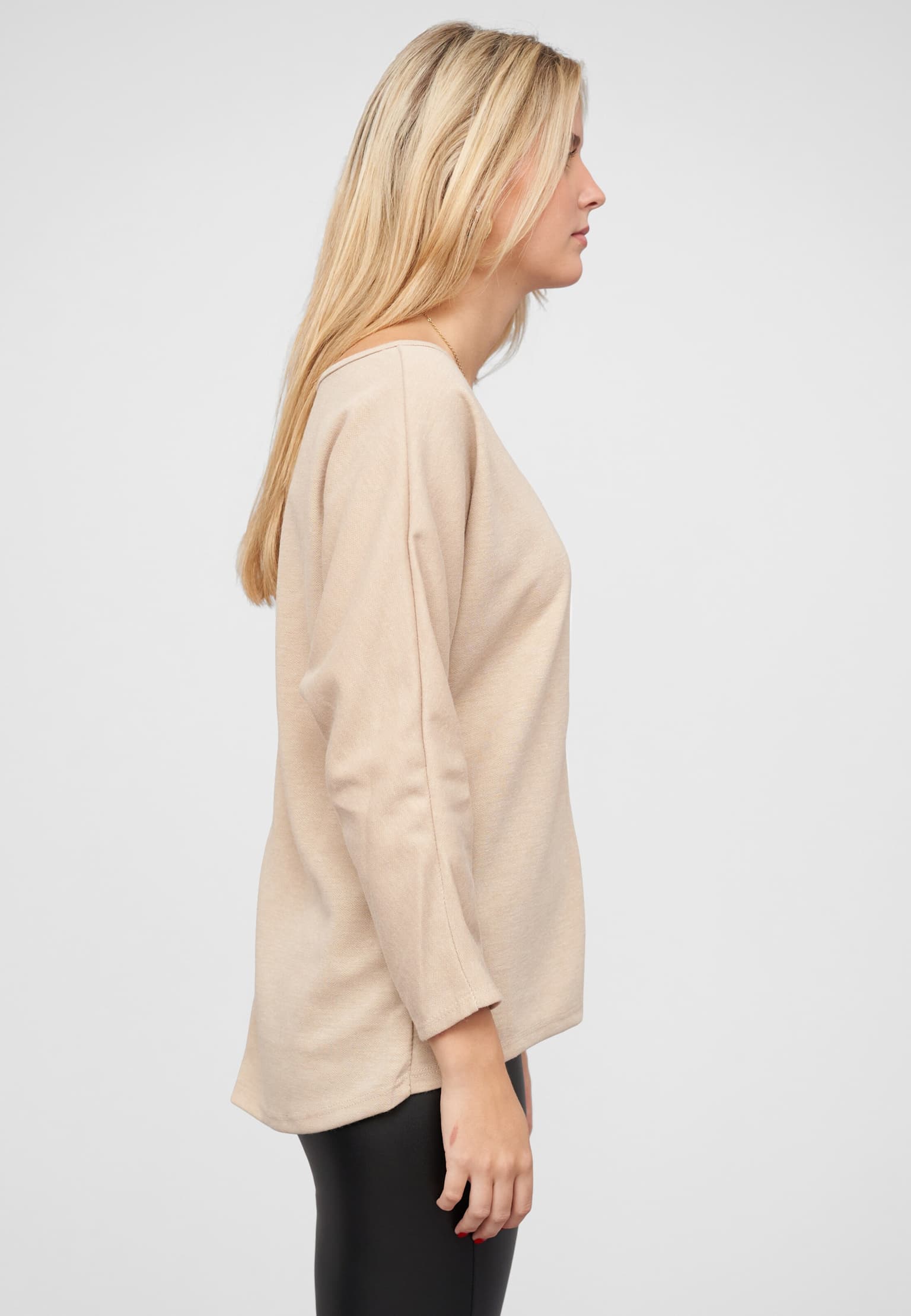 Cloud5ive 2-Tone Pullover mit Vokuhila Schnitt – Bild 4
