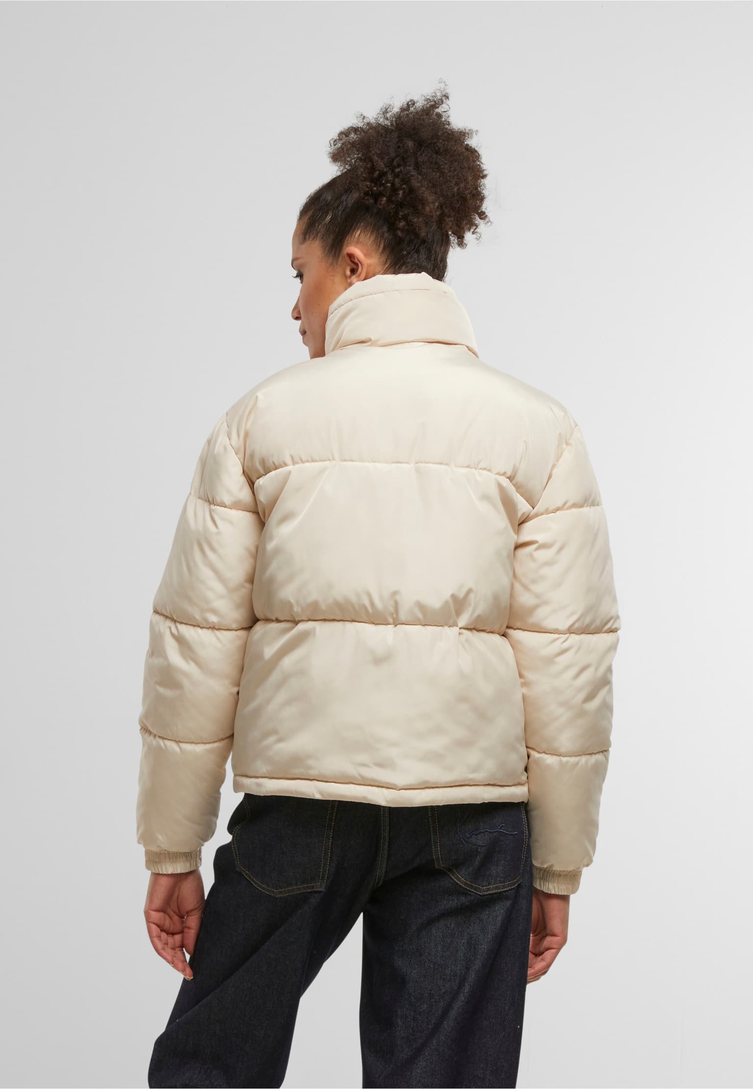 Karl Kani Retro Essential Puffer Jacket – Bild 2
