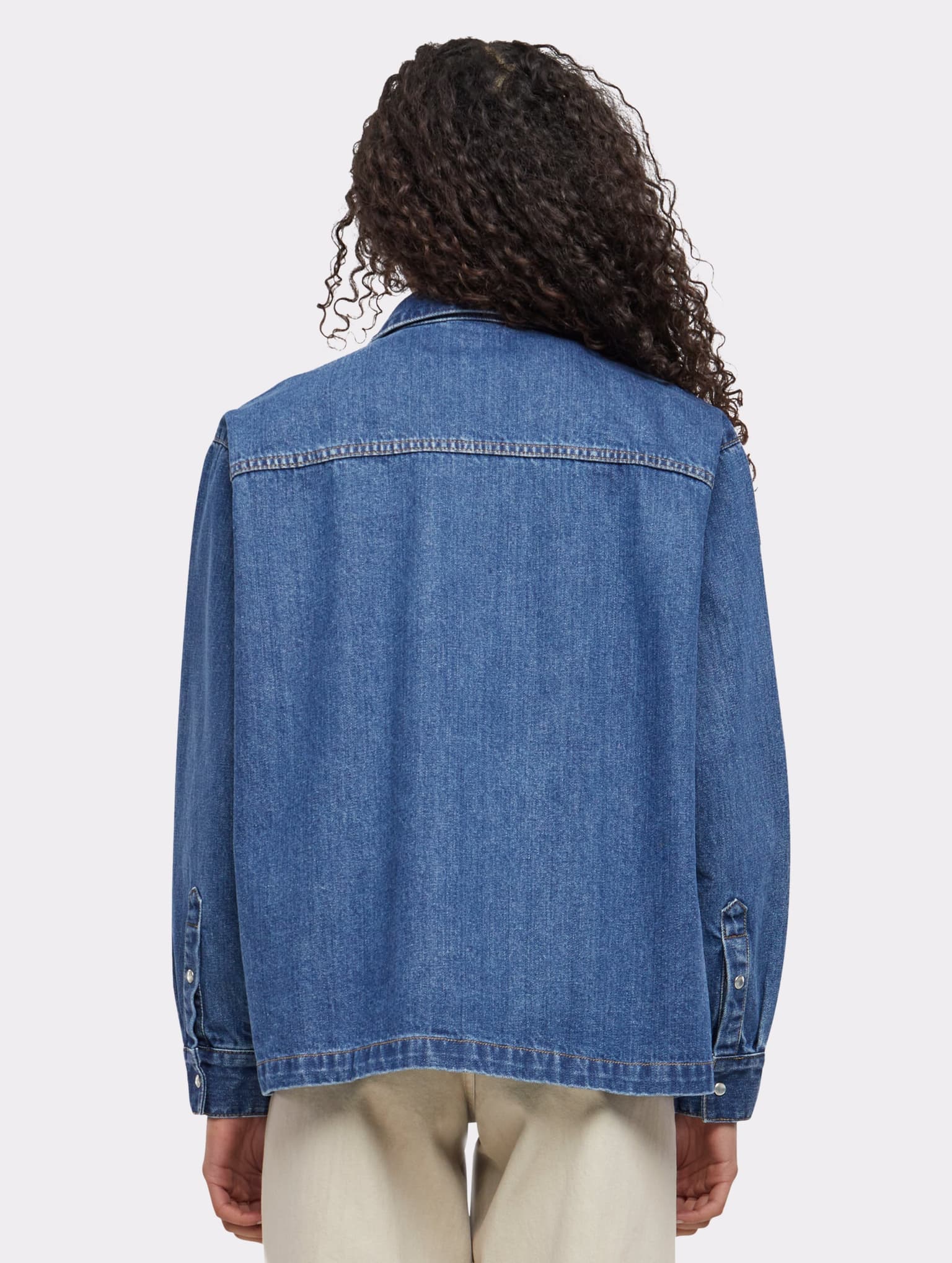 Urban Classics Ladies Oversized Denim Shirt – Bild 2