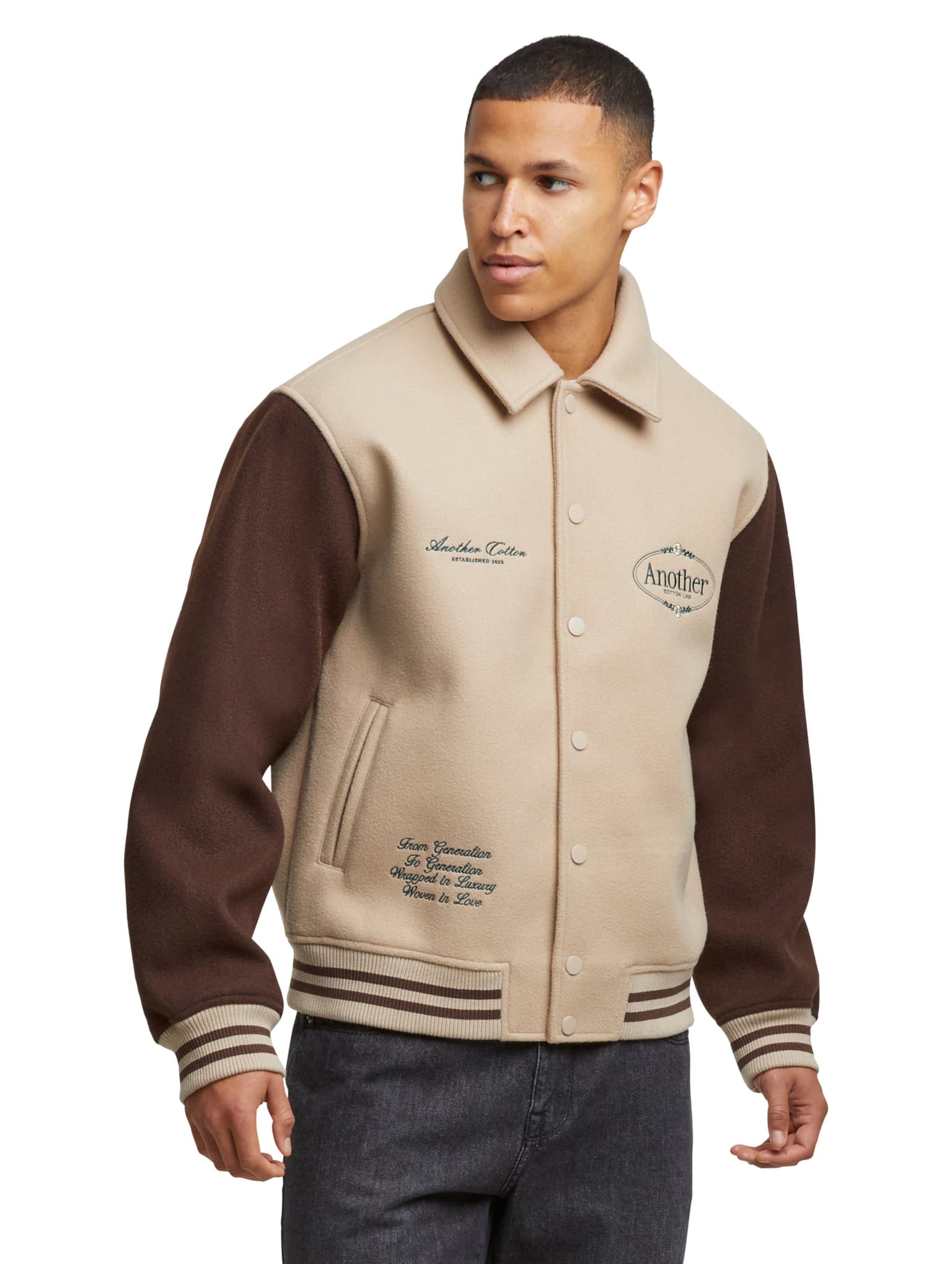 Another Cotton Lab Chest Logo College Jacke – Bild 2