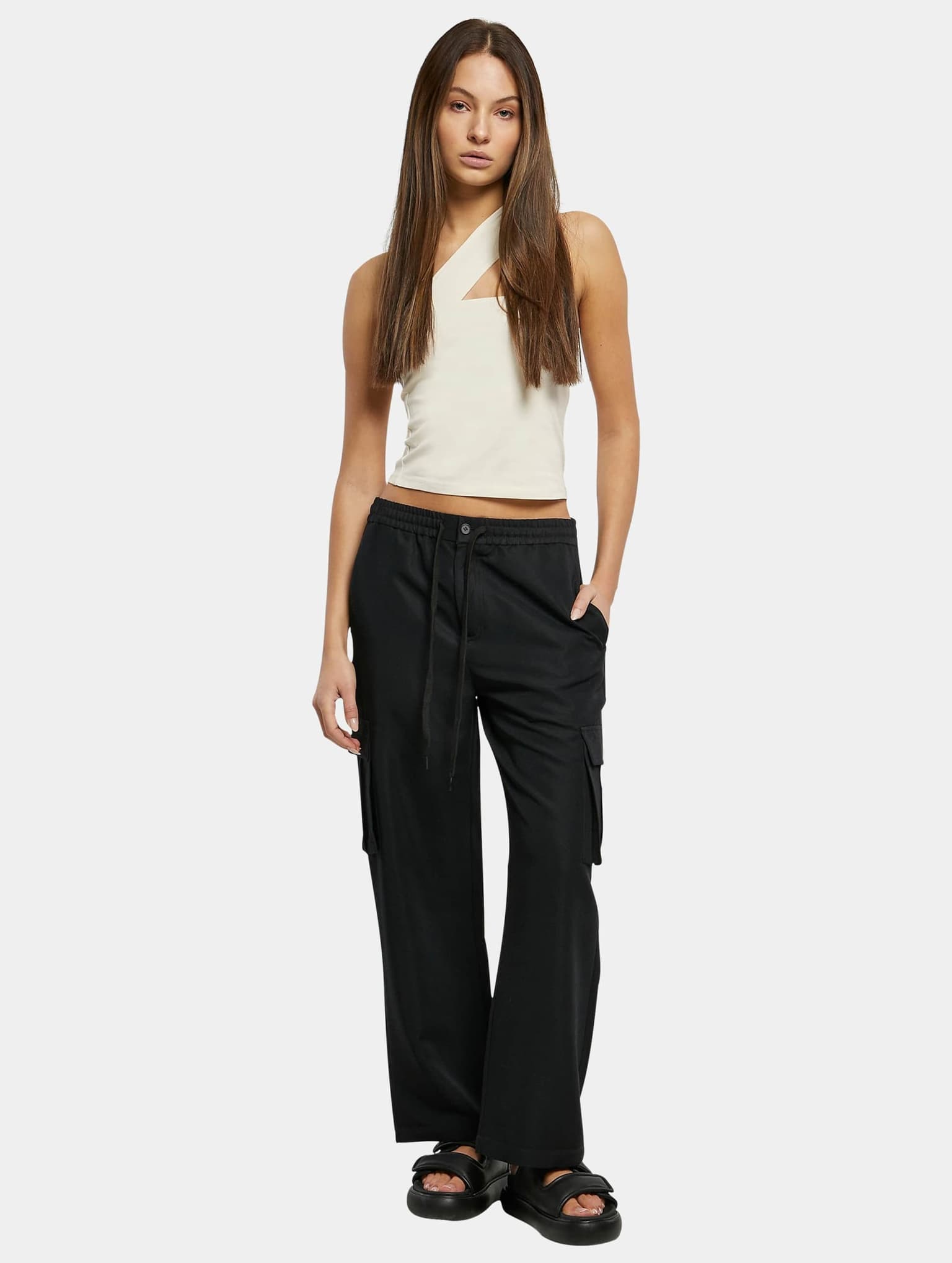 Urban Classics Ladies Vicose Straight Leg Cargo Pants – Bild 2