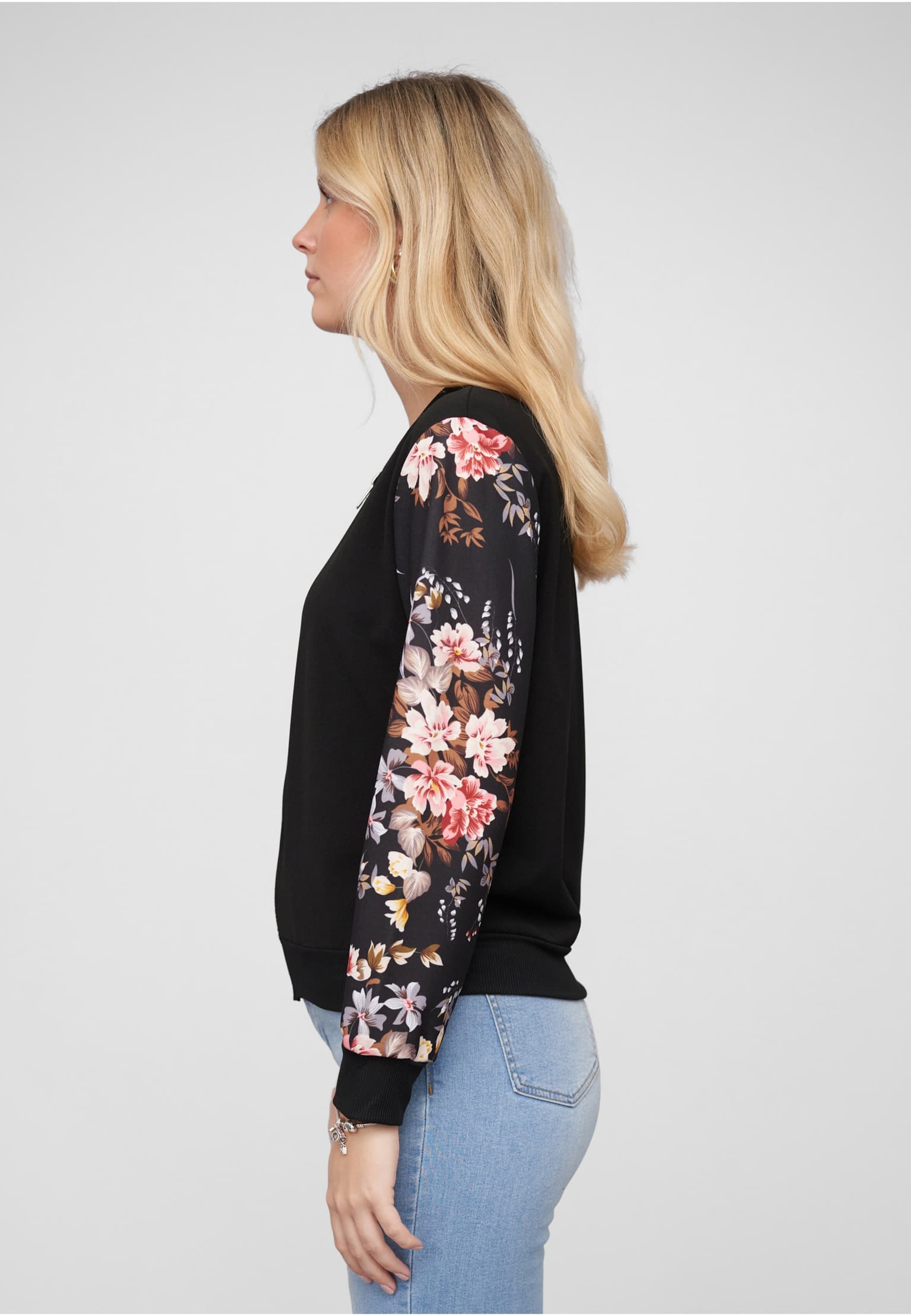 Cloud5ive Blouson with Flower Print Sleeves – Bild 3
