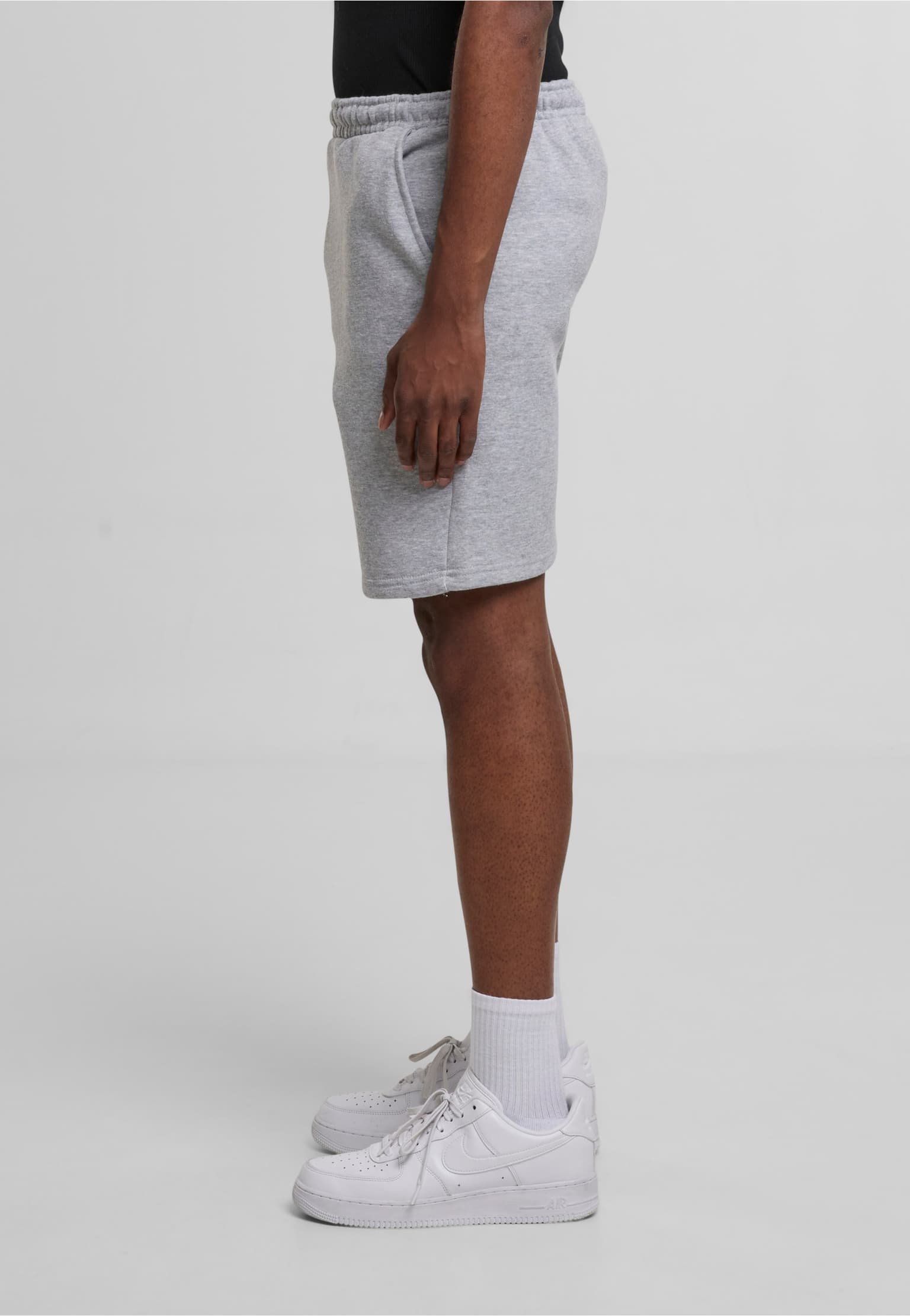 Urban Classics Basic Essential Sweatshorts – Bild 3
