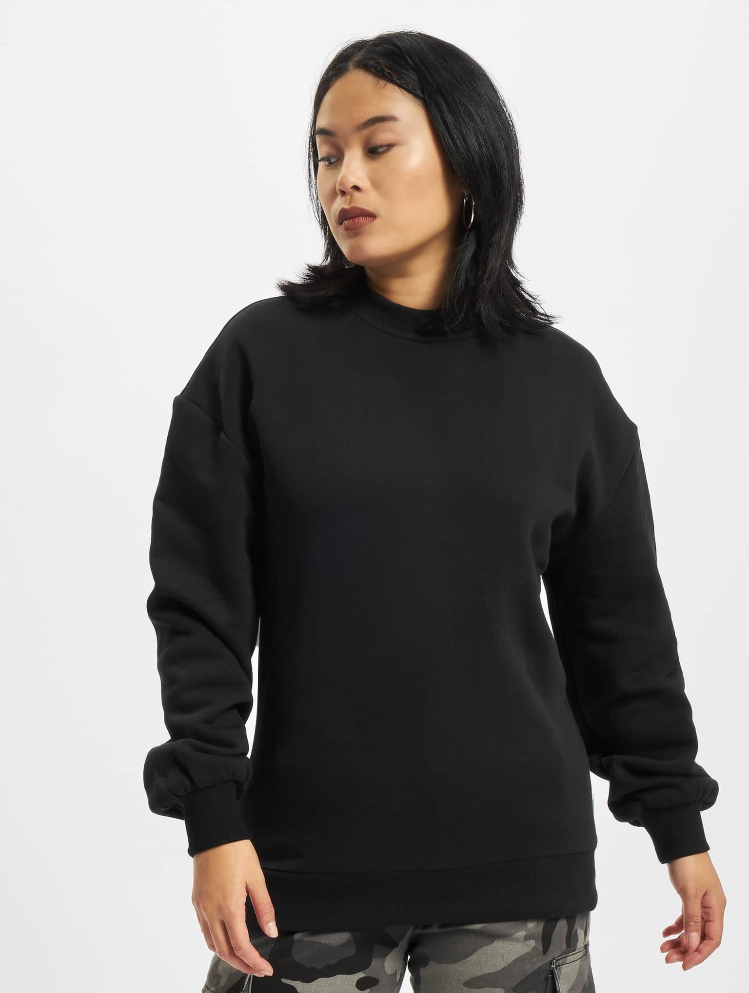 Urban Classics Ladies Essentials Oversized Crew – Bild 3