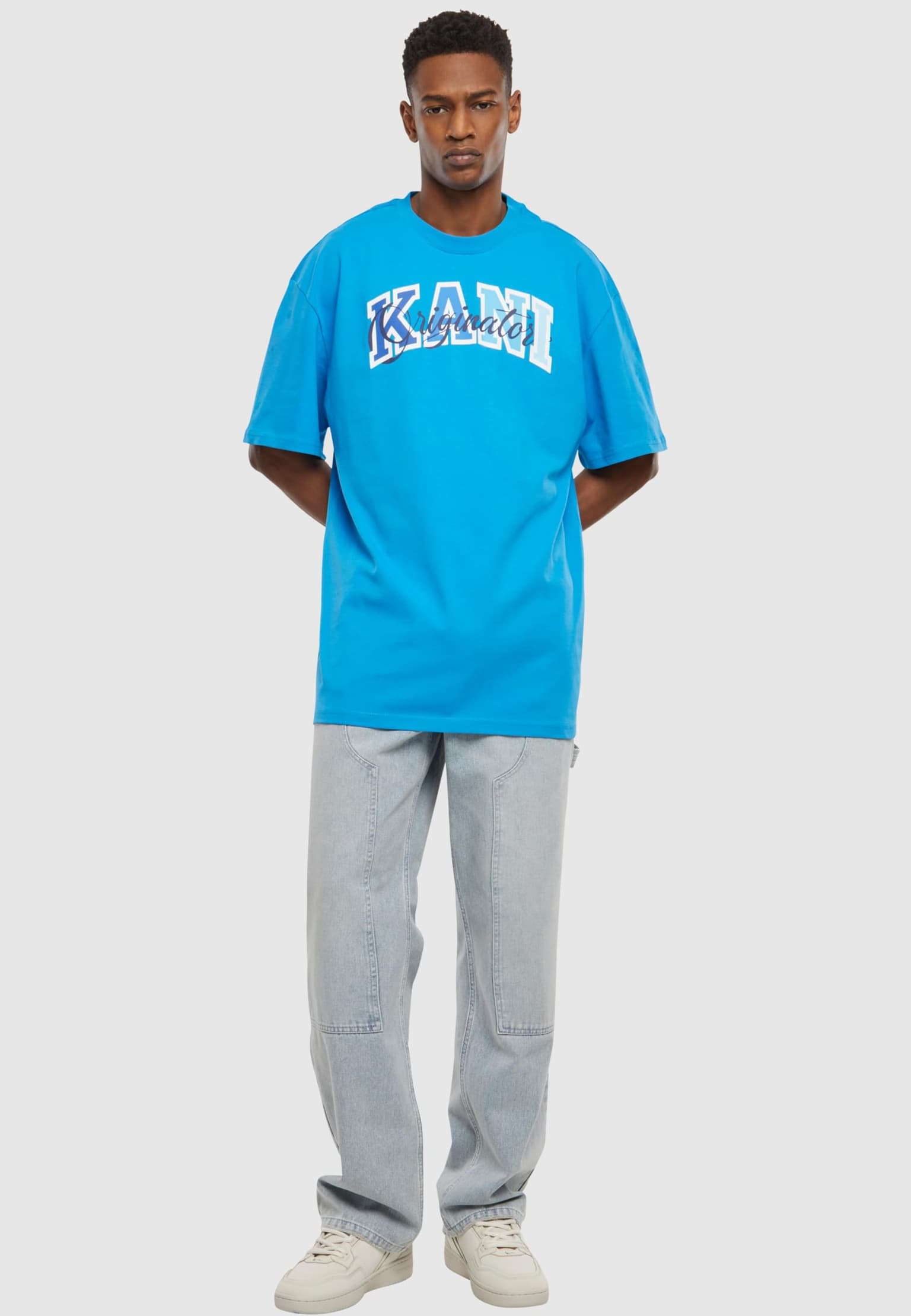 Karl Kani Serif Originator Tee – Bild 3