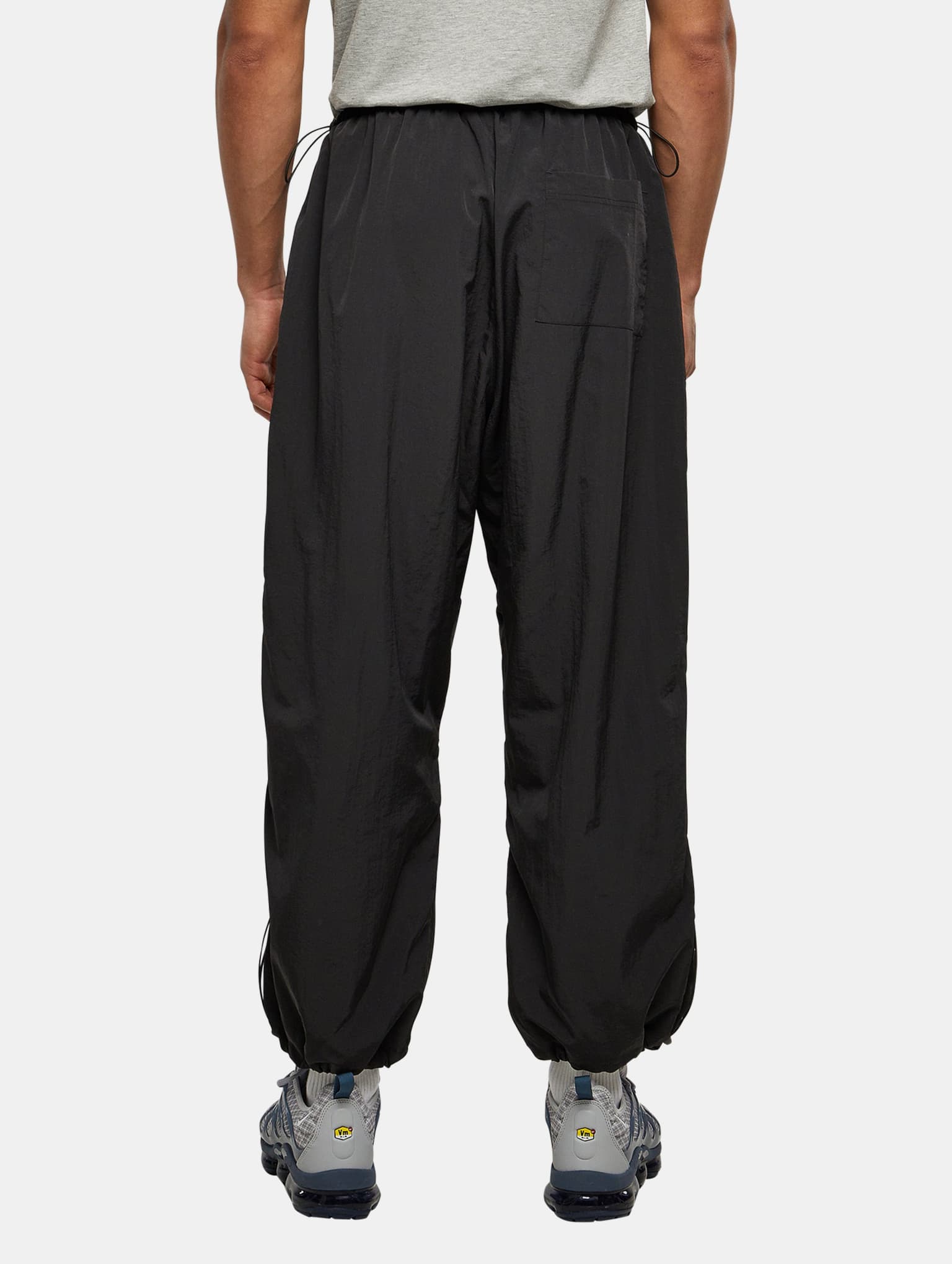 Urban Classics Nylon Parachute Pants – Bild 2