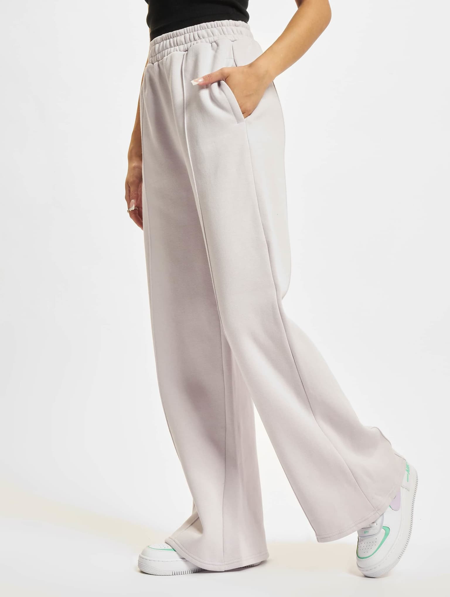 Urban Classics Ladies Straight Pin Tuck Sweat Pants