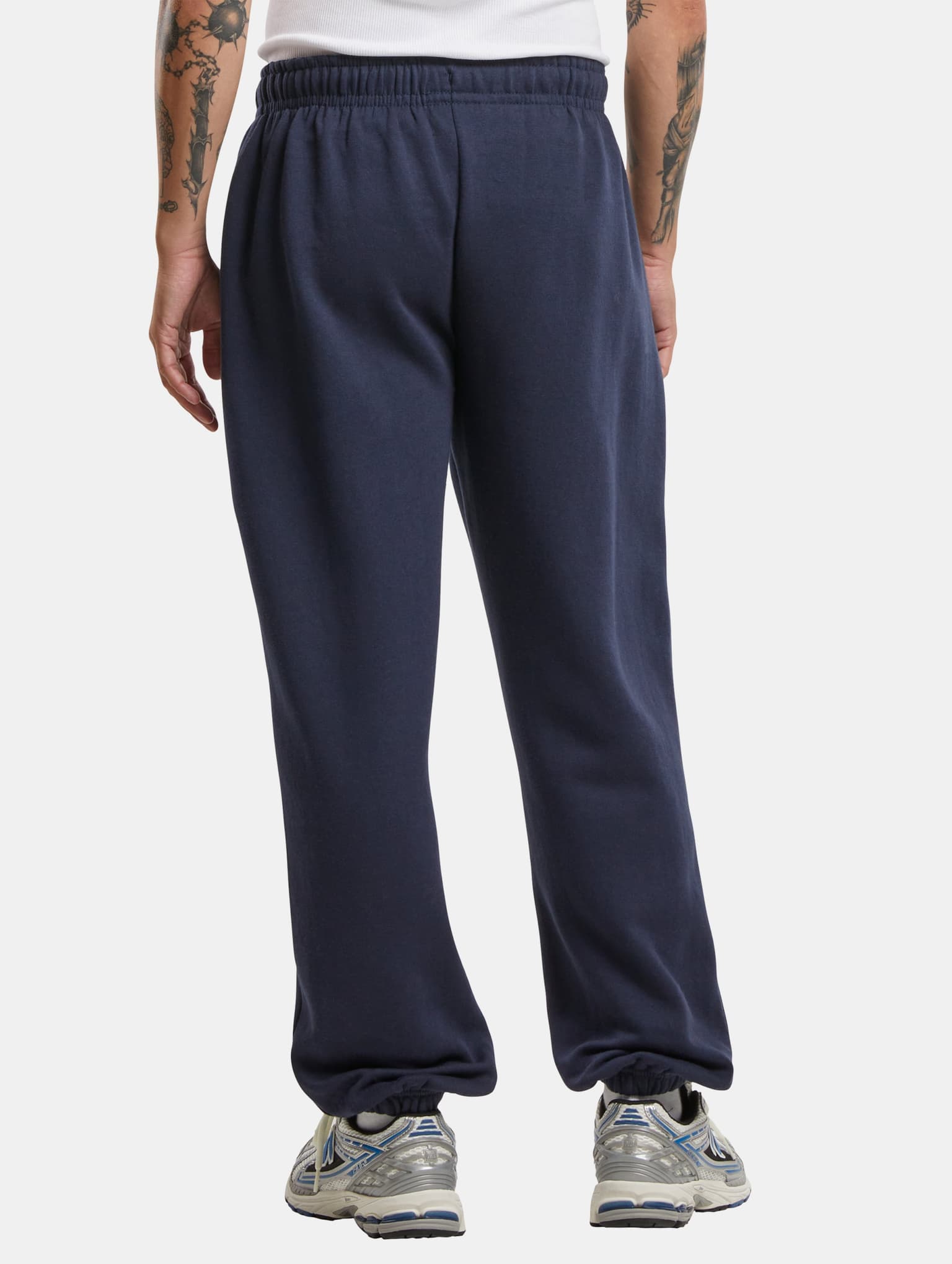 Urban Classics Basic Essential Jogginghose – Bild 2