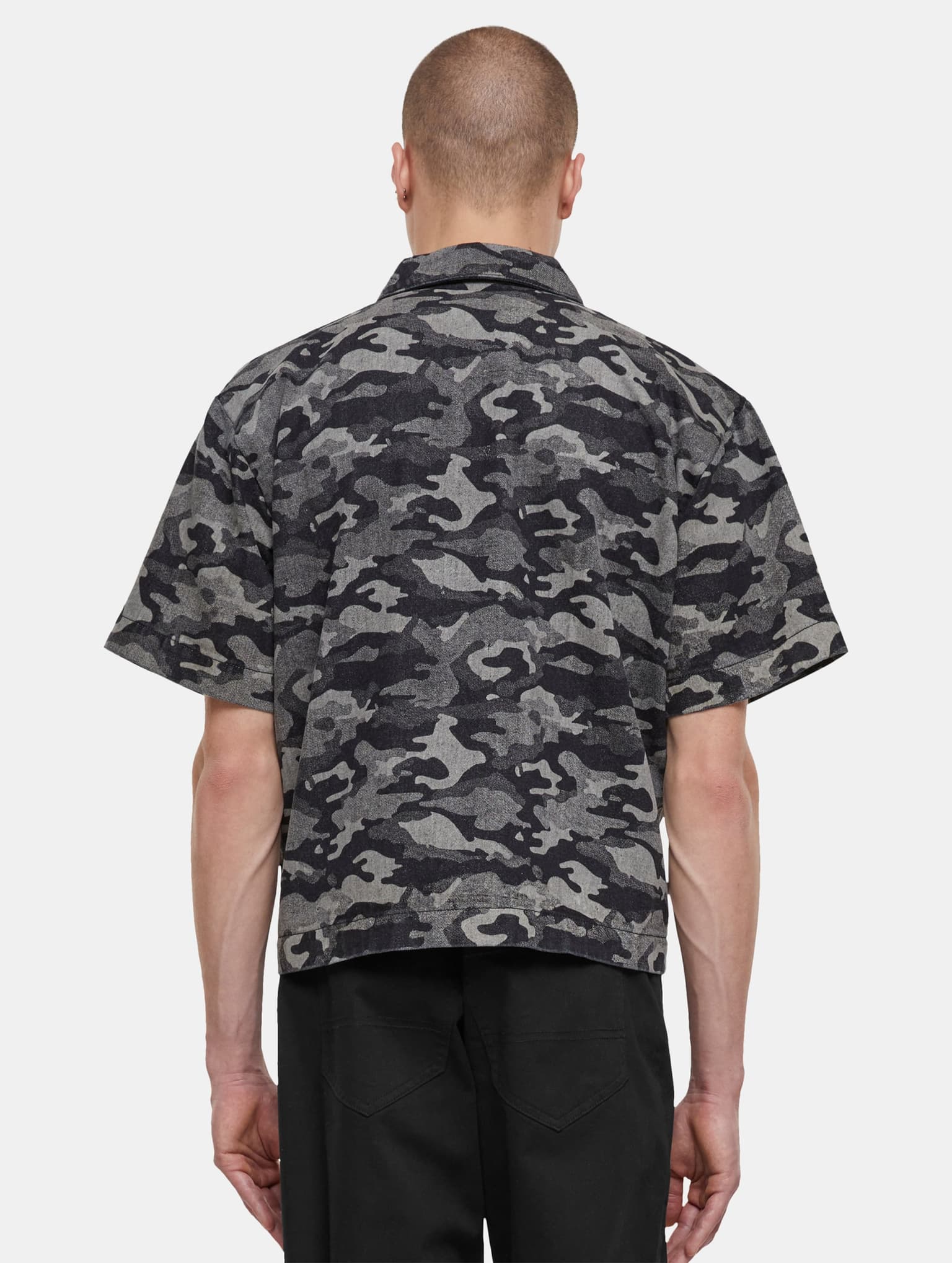 Urban Classics Laser Camo Printed Boxy Hemd – Bild 2