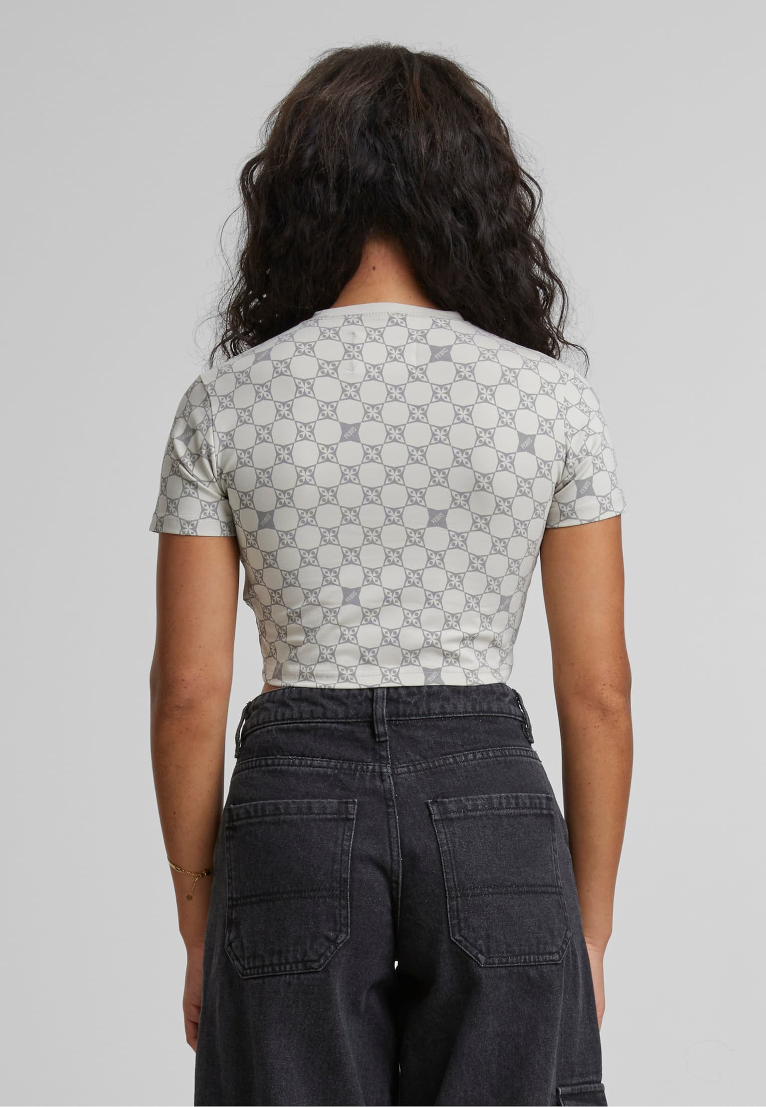 PEQUS Aether Monogram Top – Bild 2