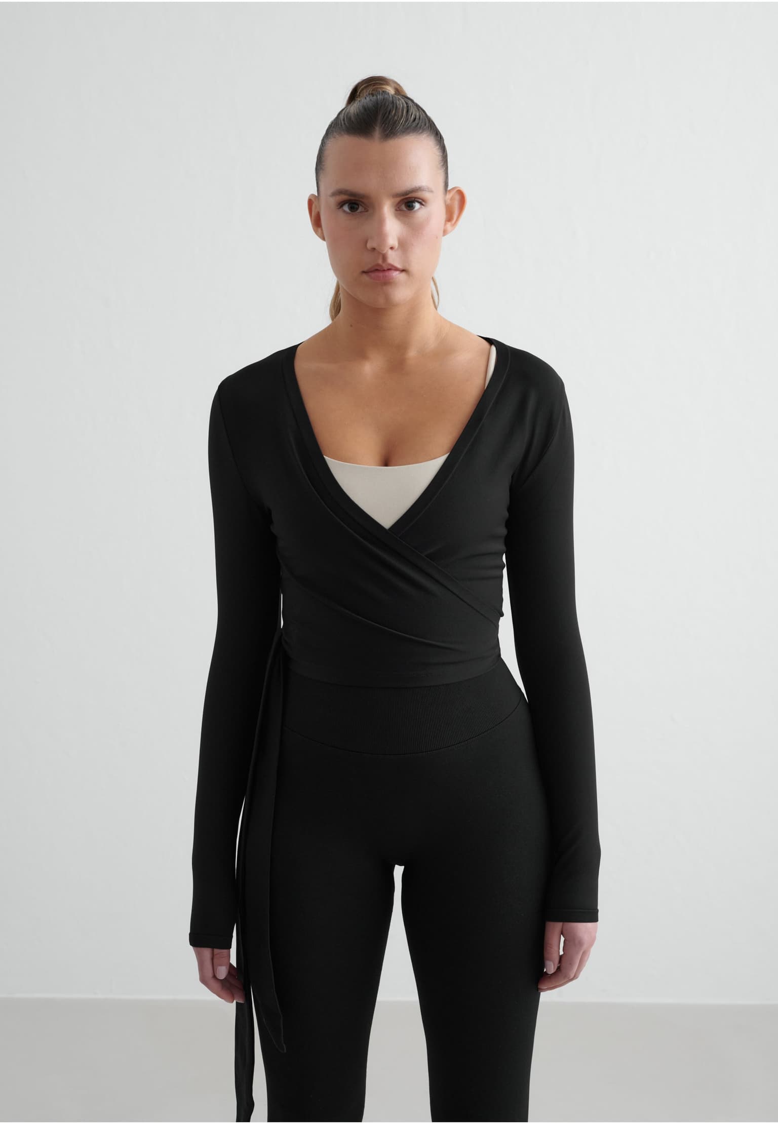 aimn Shape Seamless Wrap Long Sleeve