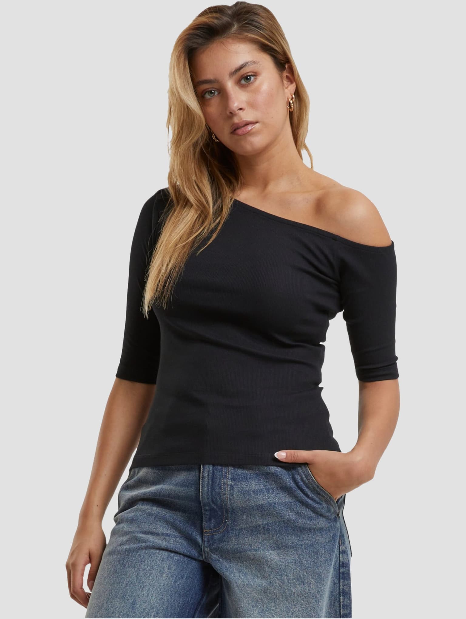 Urban Classics Ladies Essentials Asymmetric Rib Tee